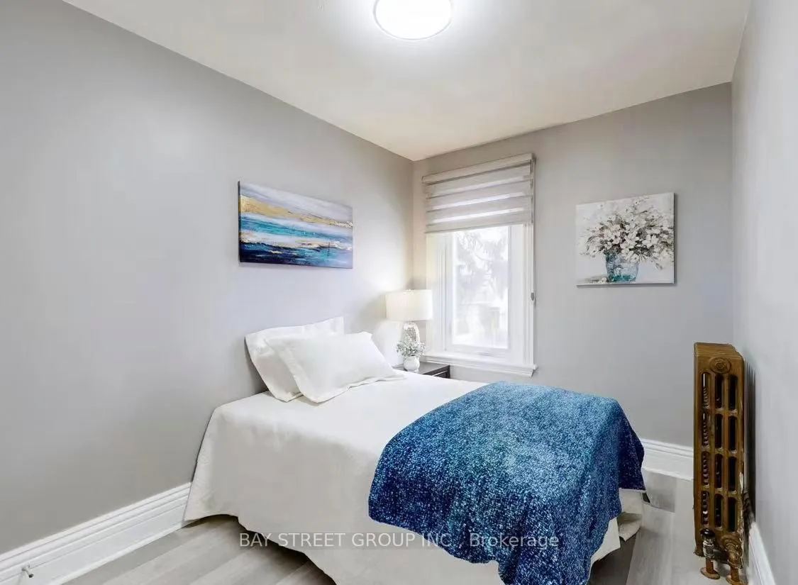 Photo 4 of 202 West 2nd Street, Hamilton, Carlisle — HOMEH