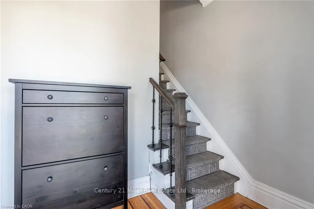 Photo 2 of Unit Upper, 39 Connaught Avenue N, Hamilton, Stipley — HOMEH