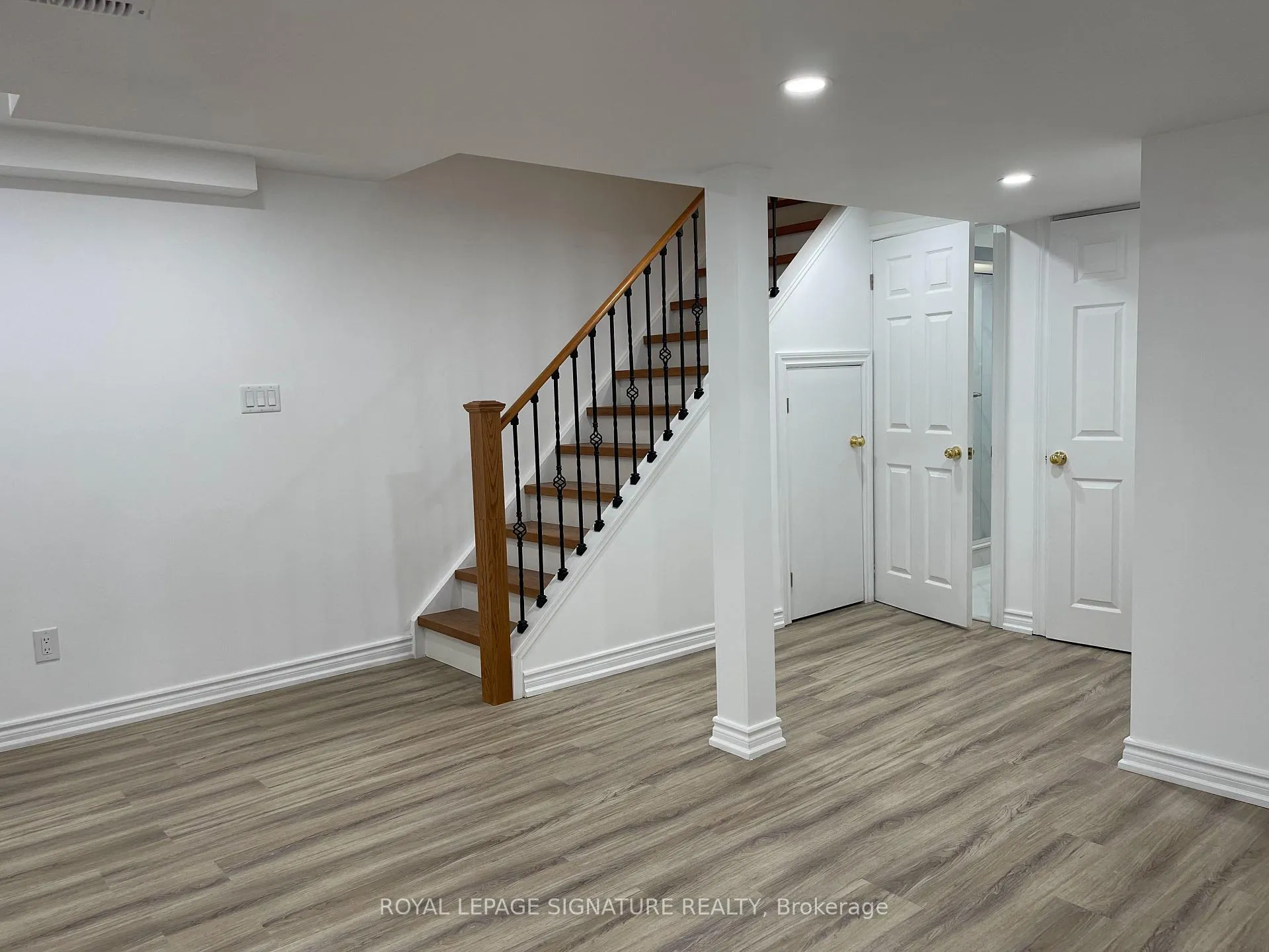 Photo 2 of Unit Bsmt, 46 Tara Crescent, Markham, Cedarwood — HOMEH