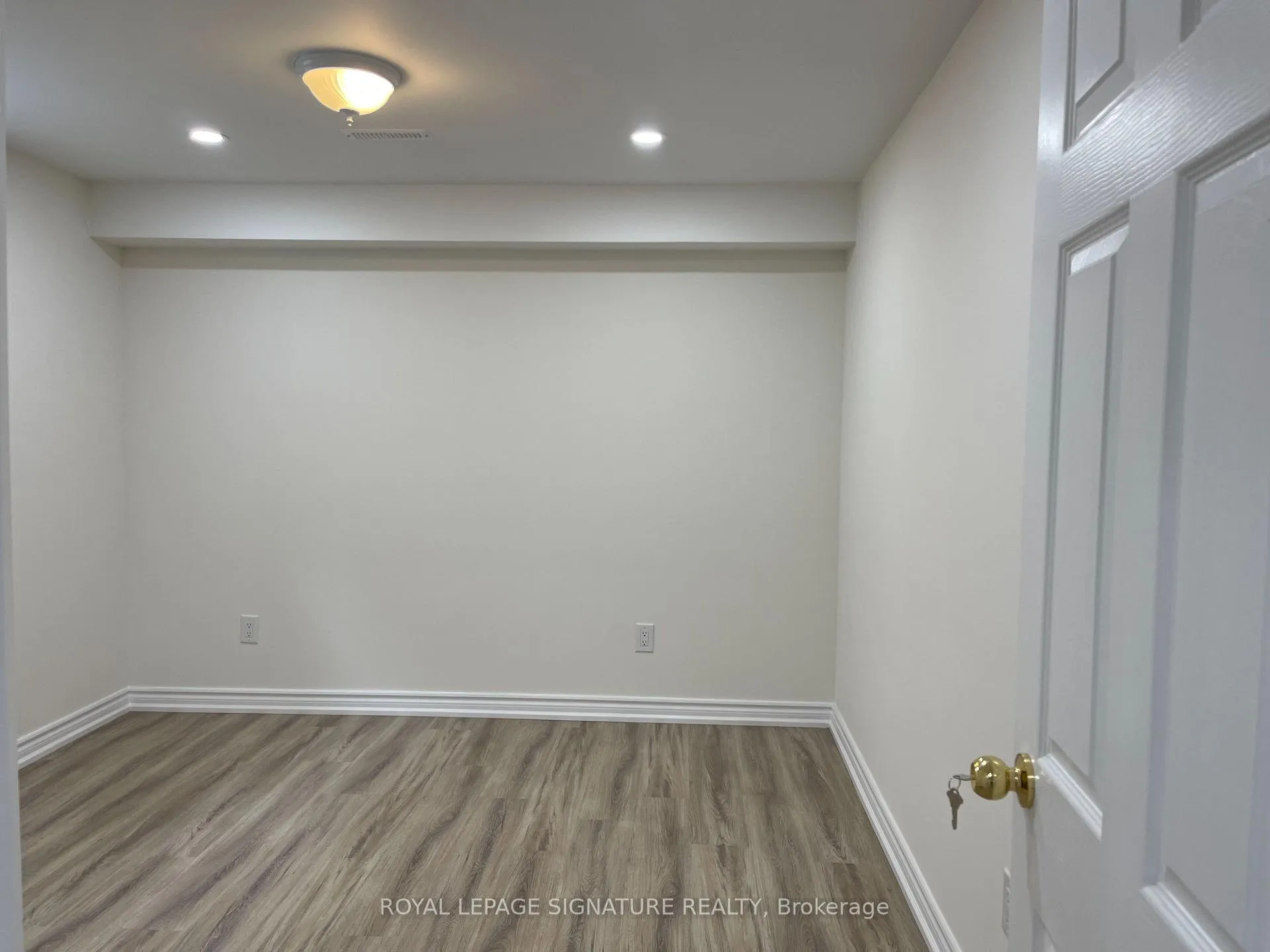 Photo 6 of Unit Bsmt, 46 Tara Crescent, Markham, Cedarwood — HOMEH
