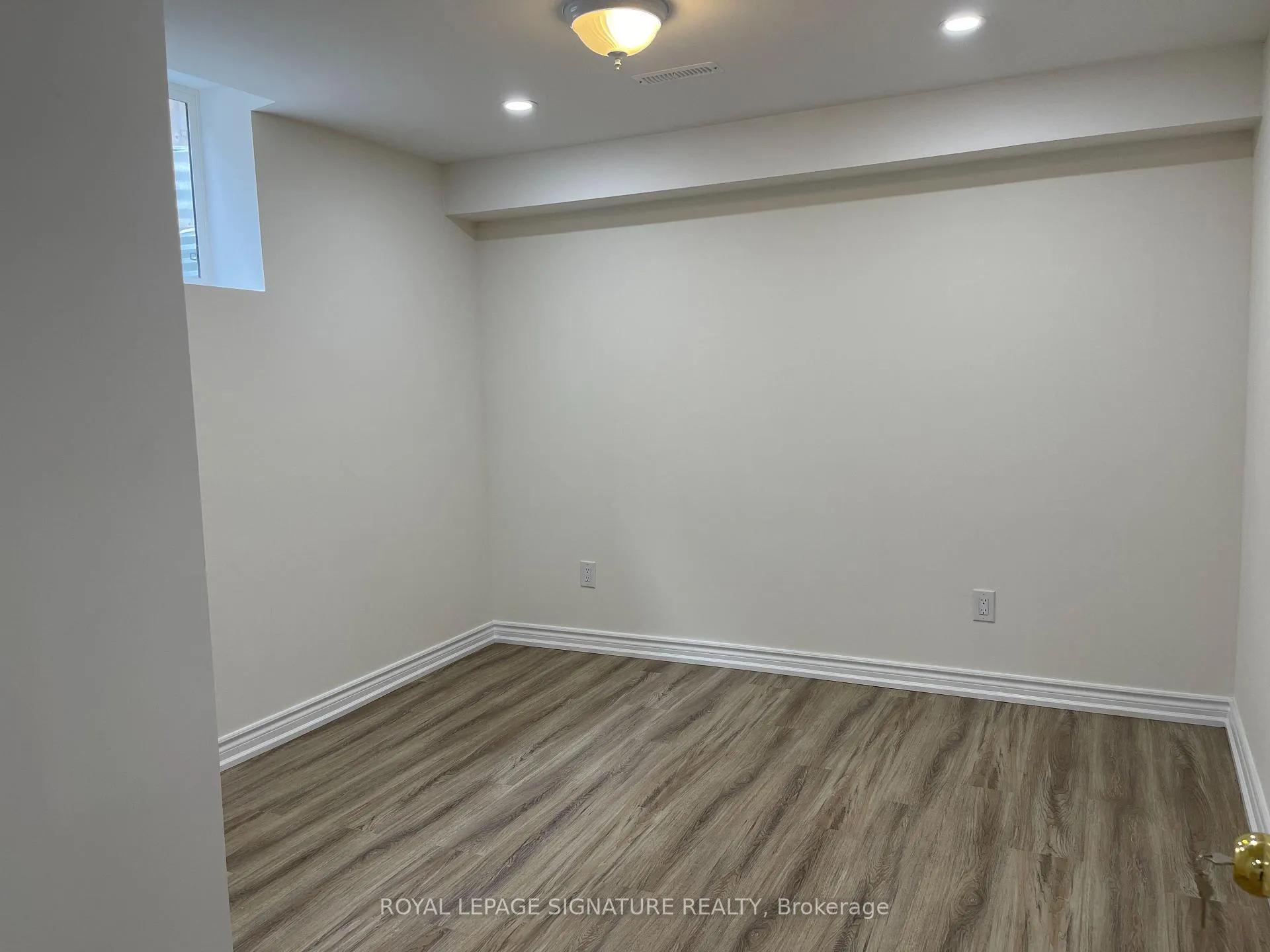 Photo 9 of Unit Bsmt, 46 Tara Crescent, Markham, Cedarwood — HOMEH