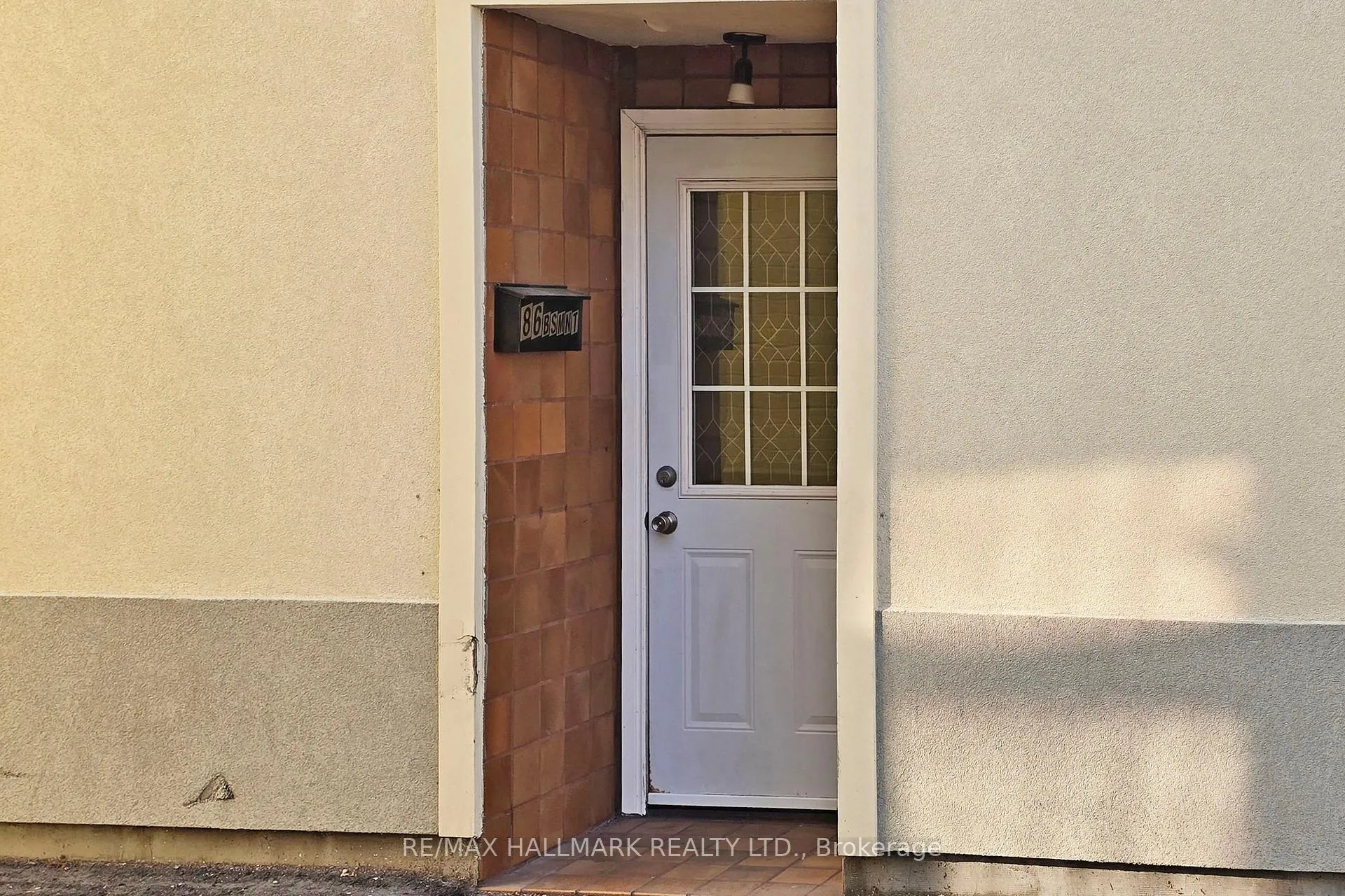 Photo 5 of 86 Laird Drive, Toronto, Leaside — HOMEH