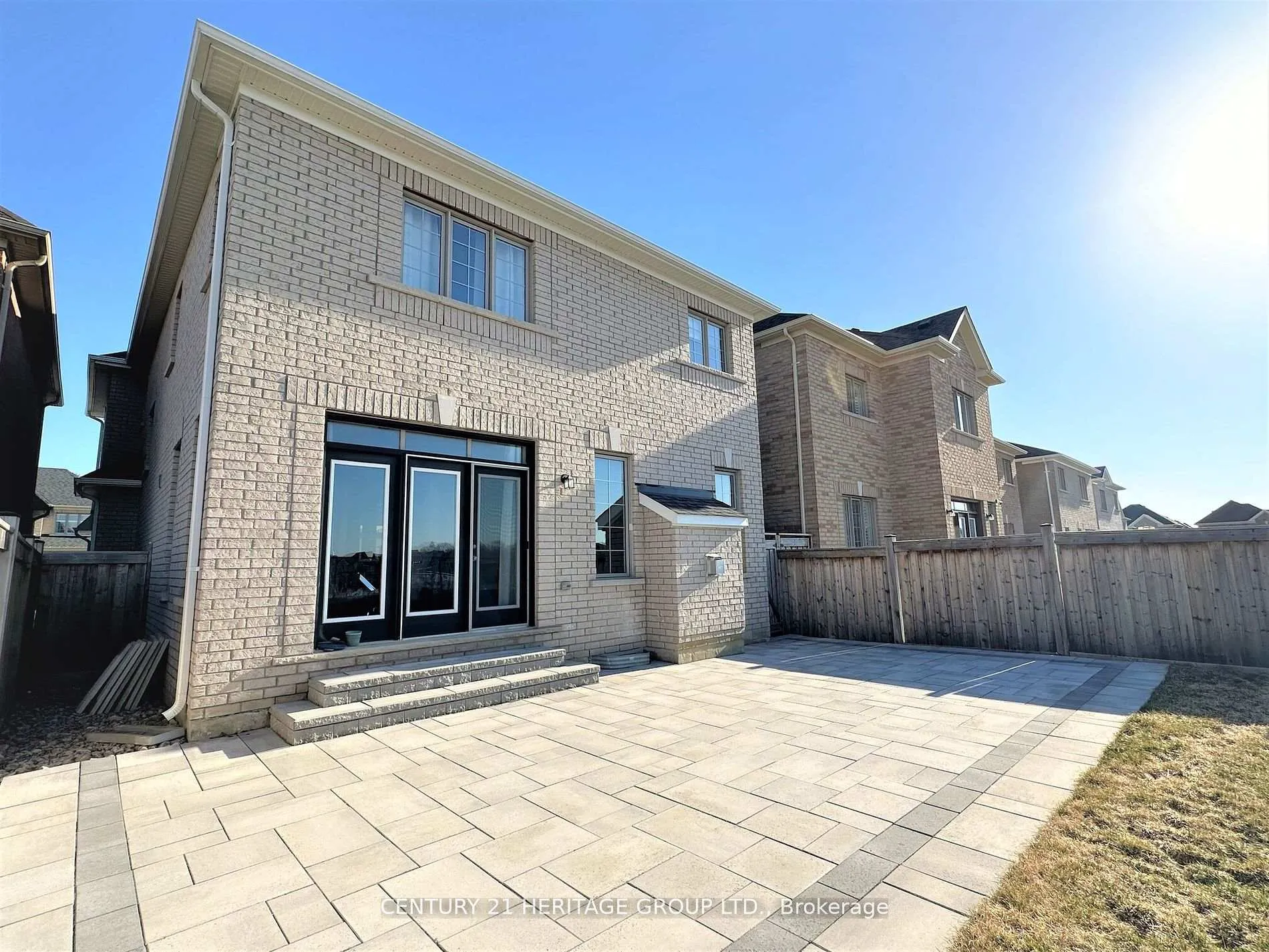Photo 2 of 46 Peter Miller Street, Aurora, Rural Aurora — HOMEH