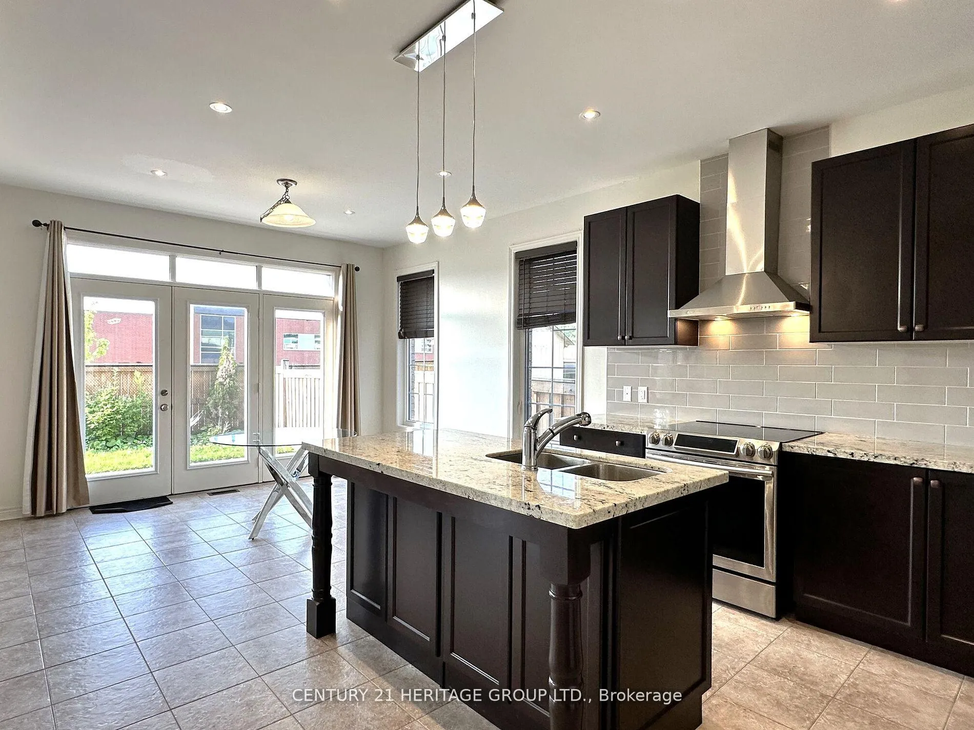 Photo 5 of 46 Peter Miller Street, Aurora, Rural Aurora — HOMEH