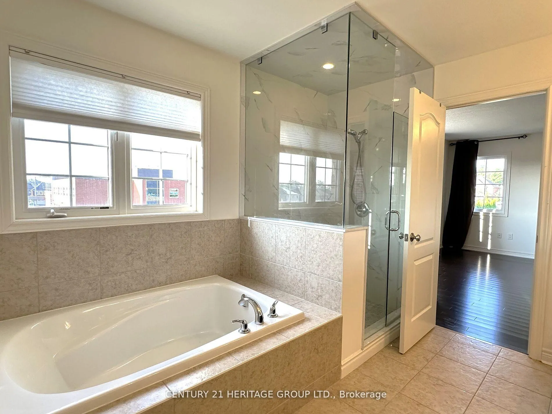 Photo 16 of 46 Peter Miller Street, Aurora, Rural Aurora — HOMEH