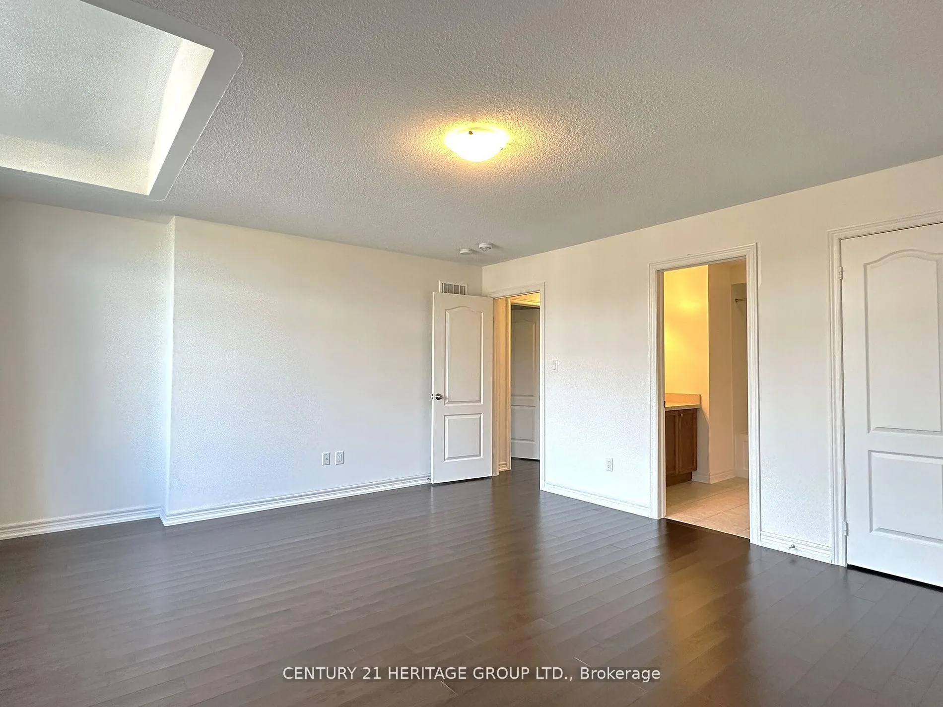 Photo 18 of 46 Peter Miller Street, Aurora, Rural Aurora — HOMEH
