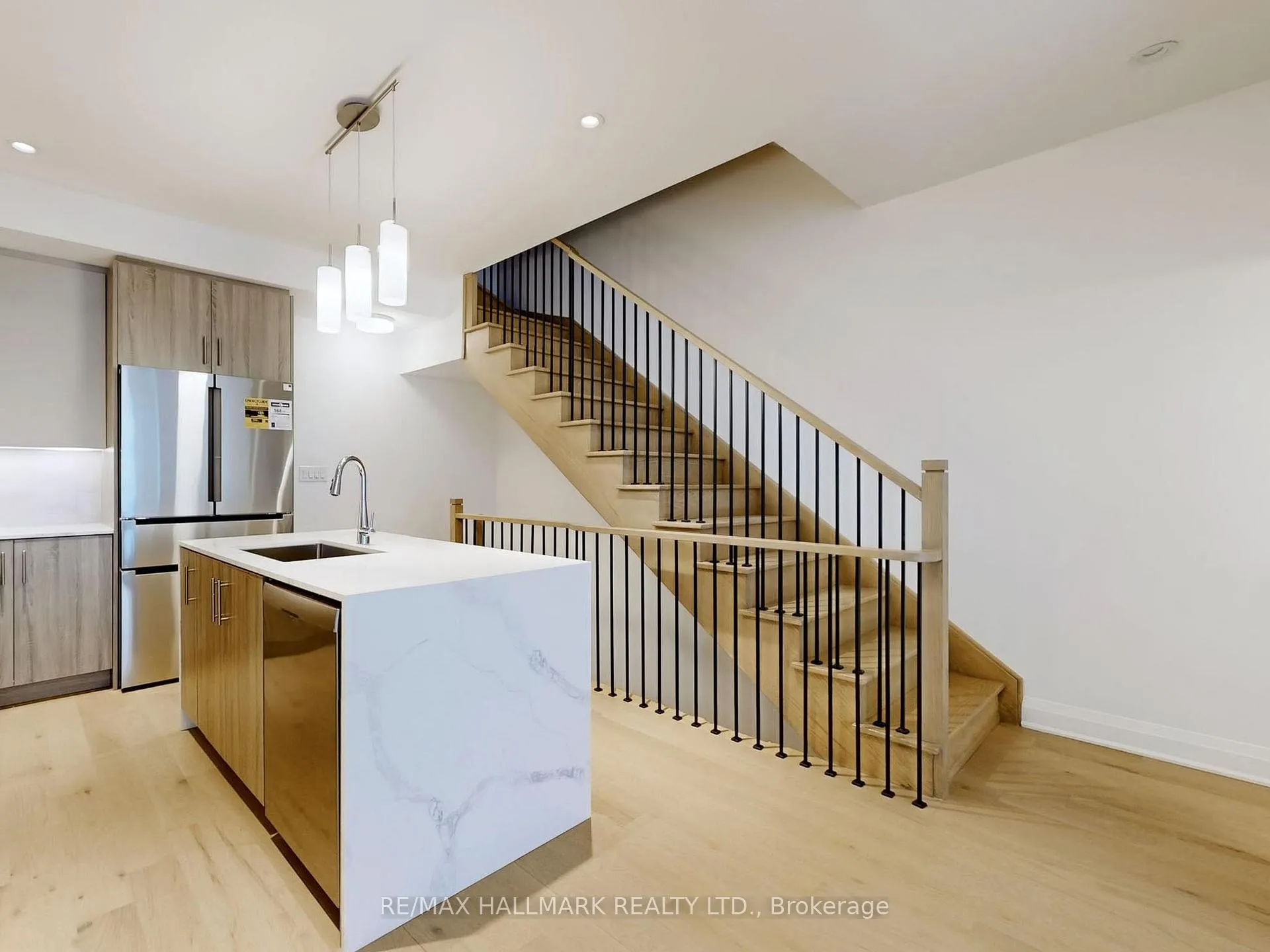 Photo 8 of 94 Alton Crescent, Vaughan, Uplands — HOMEH