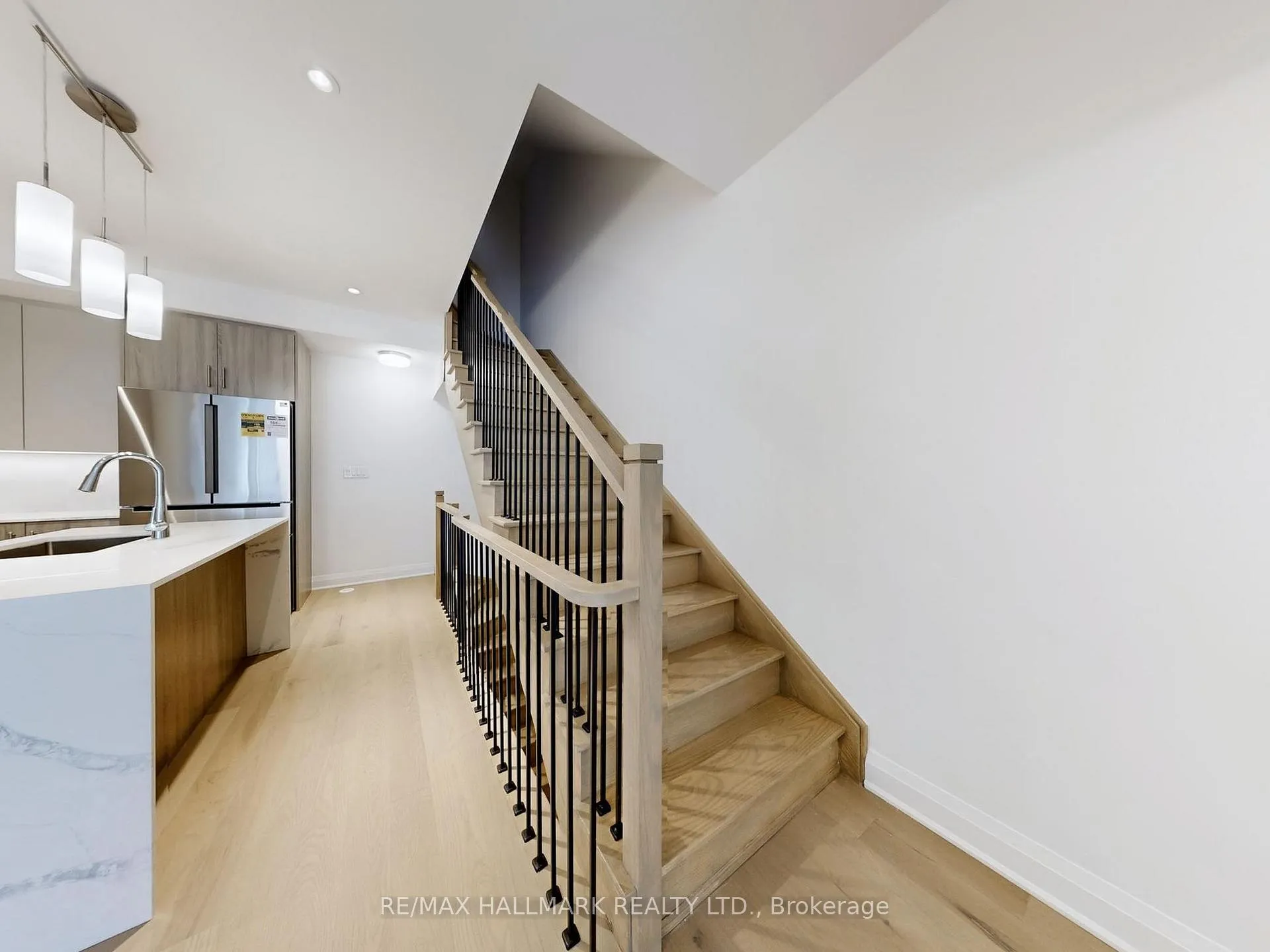 Photo 10 of 94 Alton Crescent, Vaughan, Uplands — HOMEH