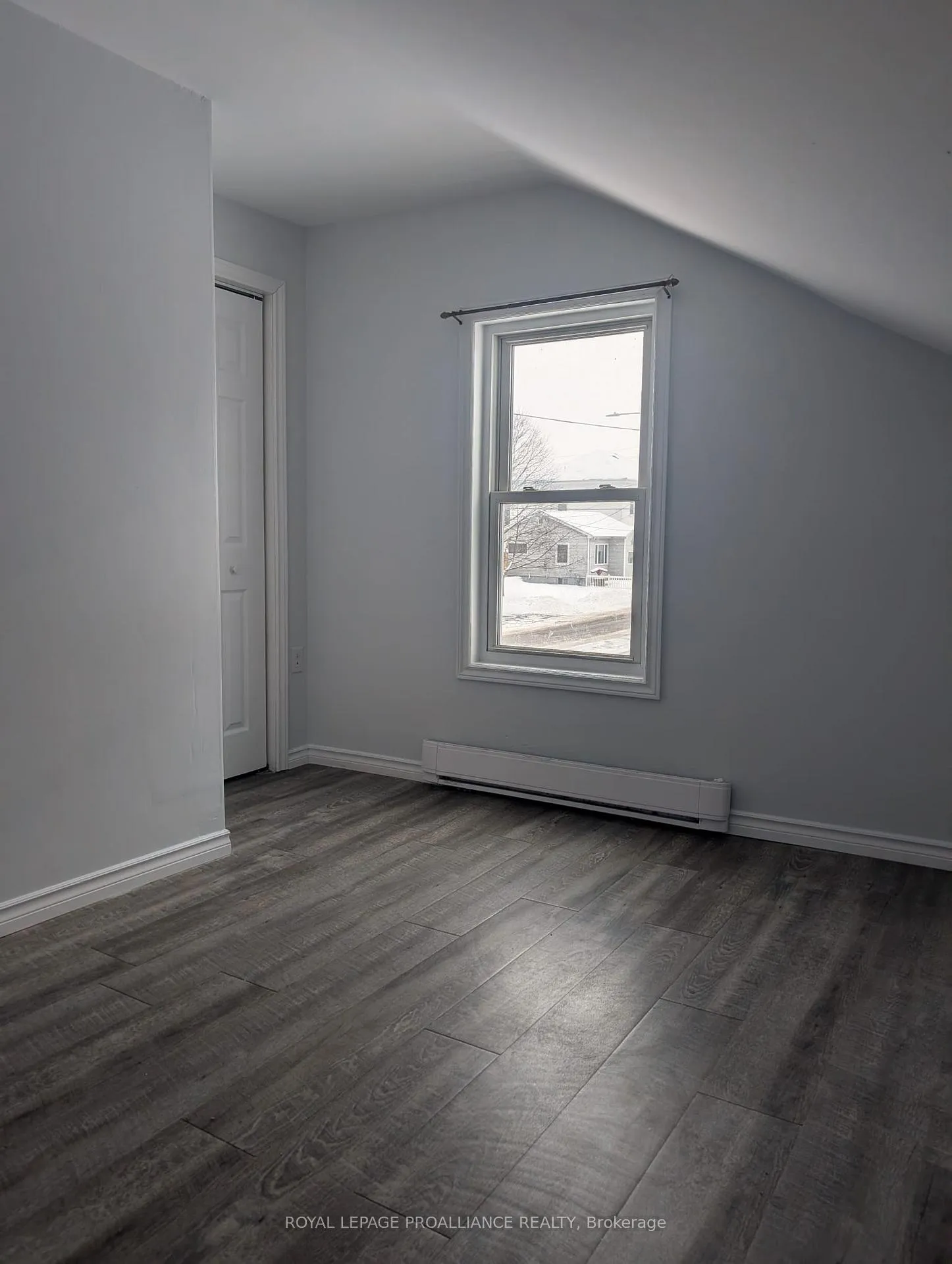 Photo 26 of 18 Jones Street, Belleville, Belleville Ward — HOMEH
