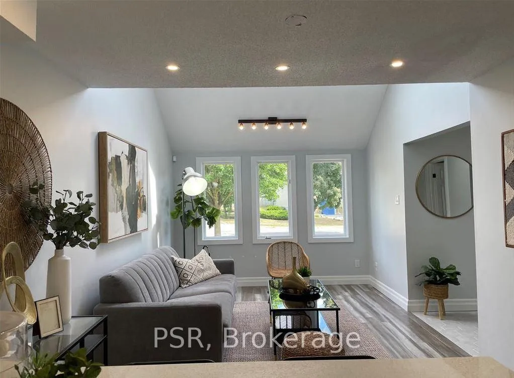 Photo 5 of 315 Veronica Drive, Kitchener — HOMEH