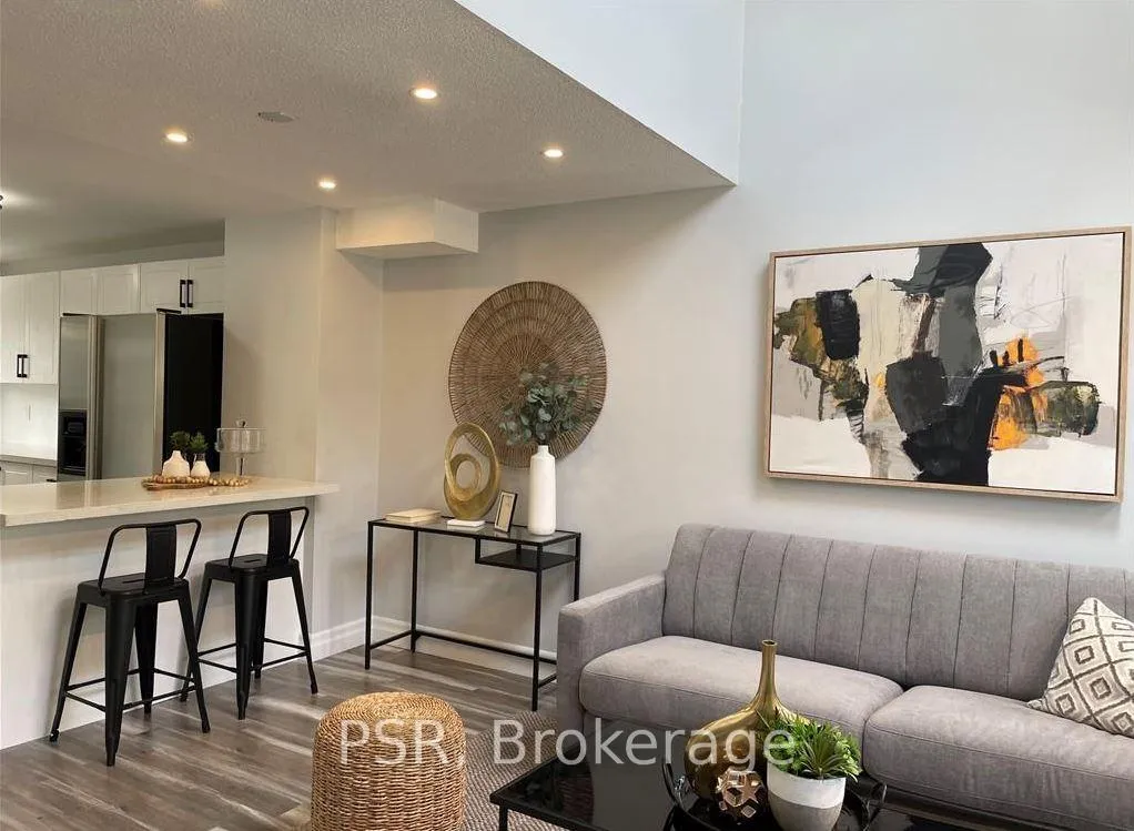 Photo 7 of 315 Veronica Drive, Kitchener — HOMEH