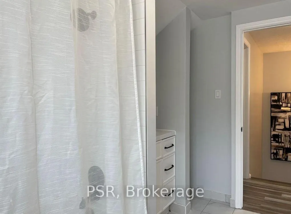 Photo 15 of 315 Veronica Drive, Kitchener — HOMEH