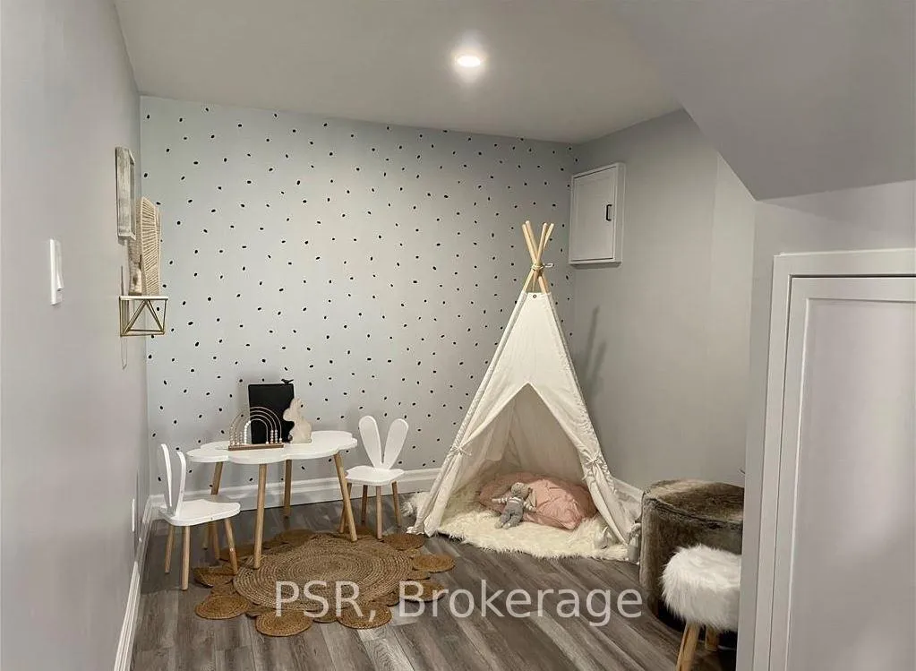 Photo 25 of 315 Veronica Drive, Kitchener — HOMEH