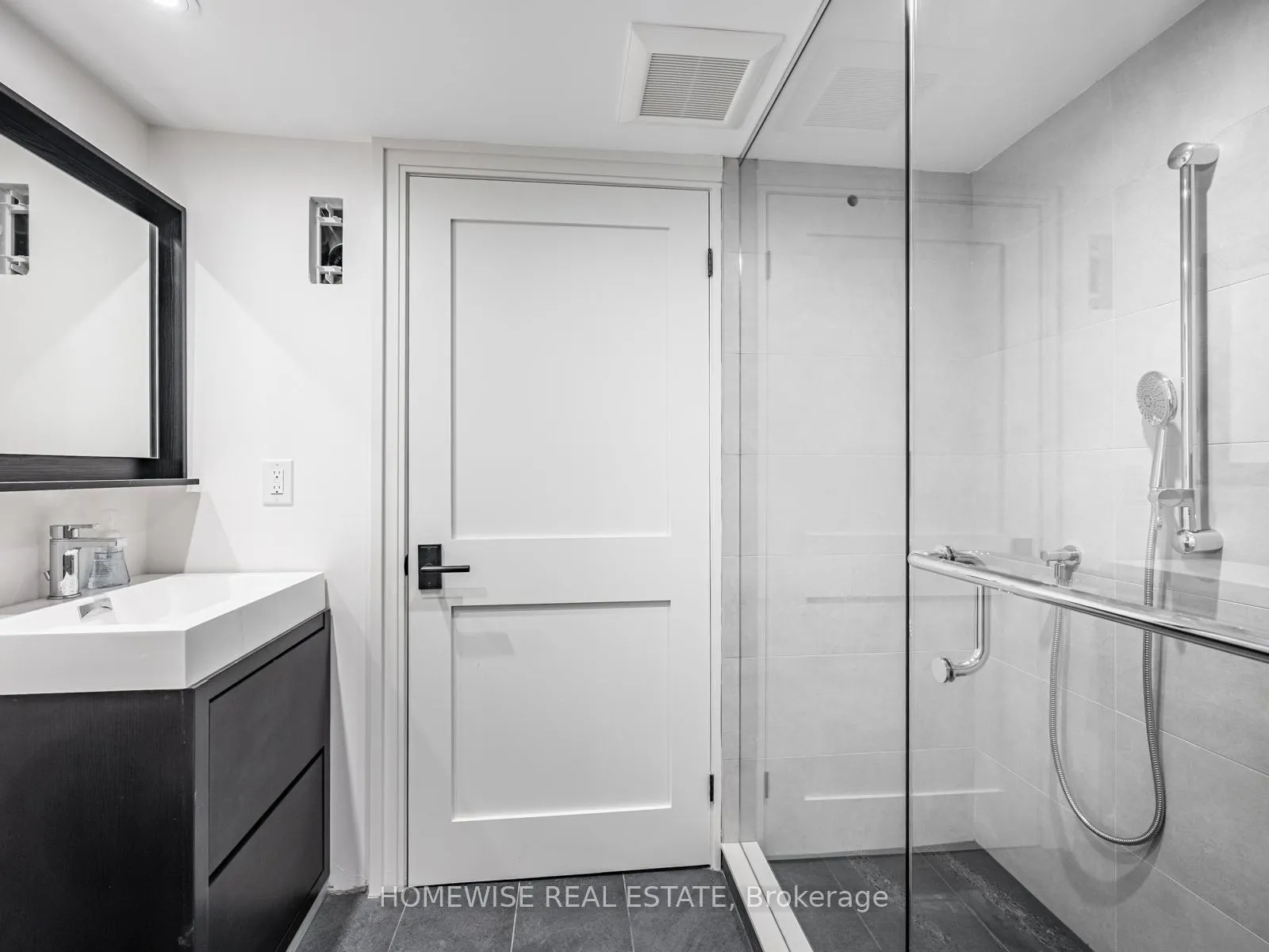 Photo 6 of Unit Lower, 21 Raeburn Avenue, North York, Lansing-Westgate — HOMEH