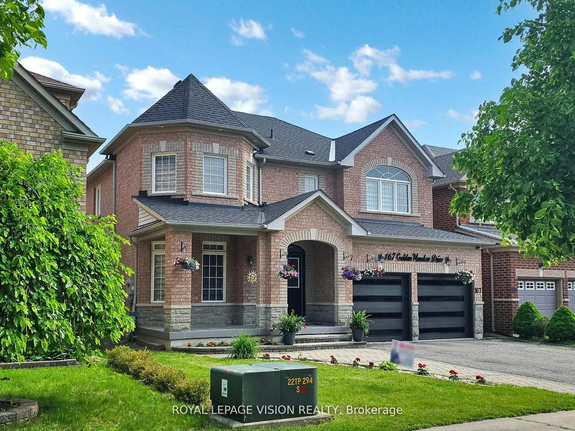 Photo 2 of 167 Golden Meadow Drive, Markham, Wismer — HOMEH