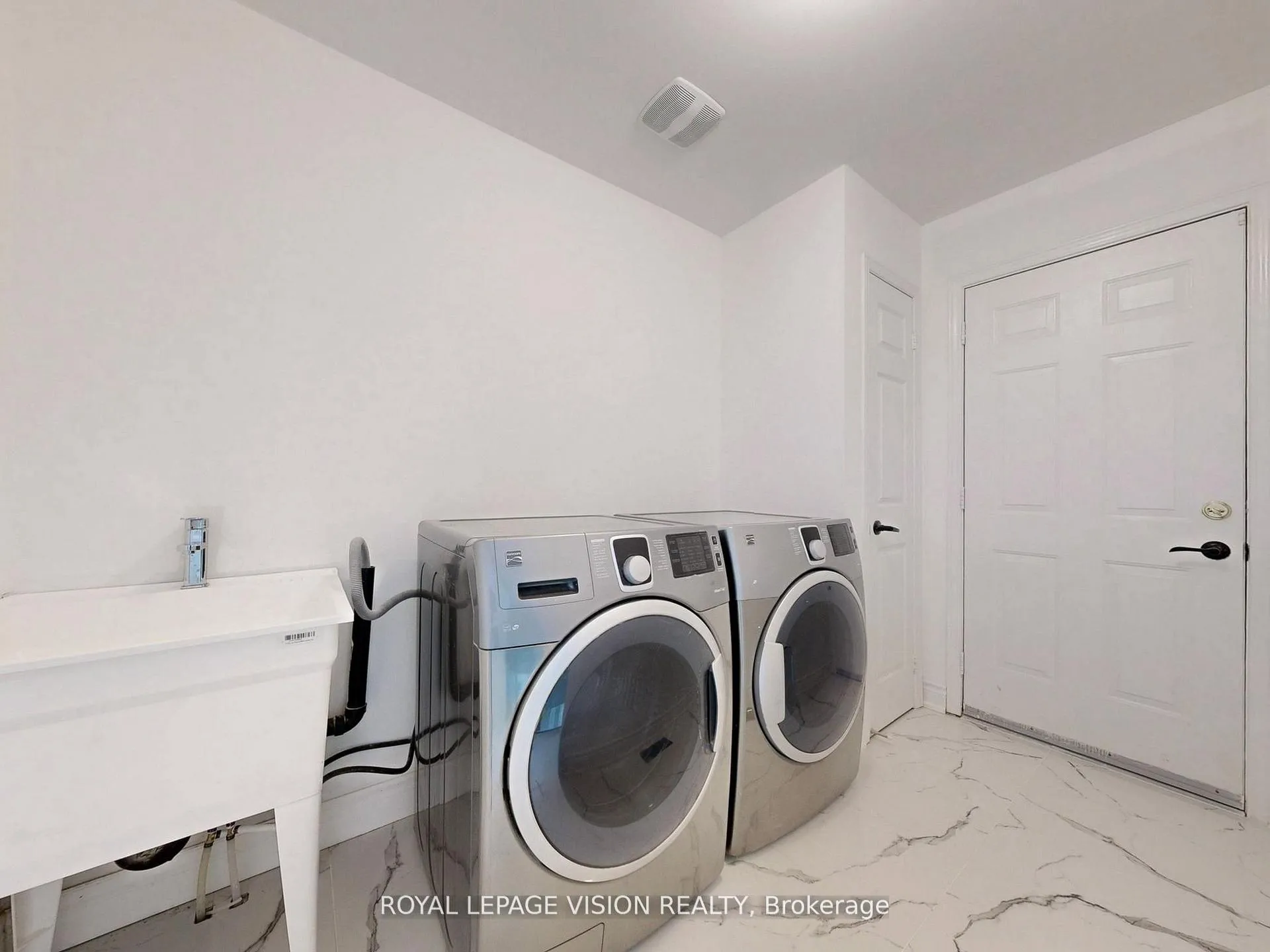 Photo 16 of 167 Golden Meadow Drive, Markham, Wismer — HOMEH
