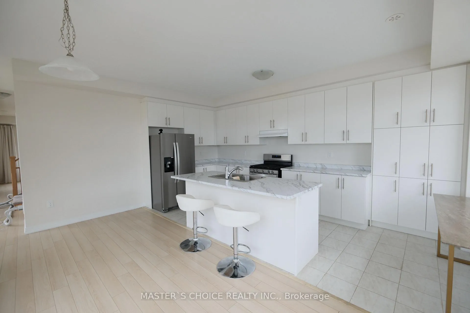 Photo 3 of 45 Sissons Way, Markham, Cedar Grove — HOMEH