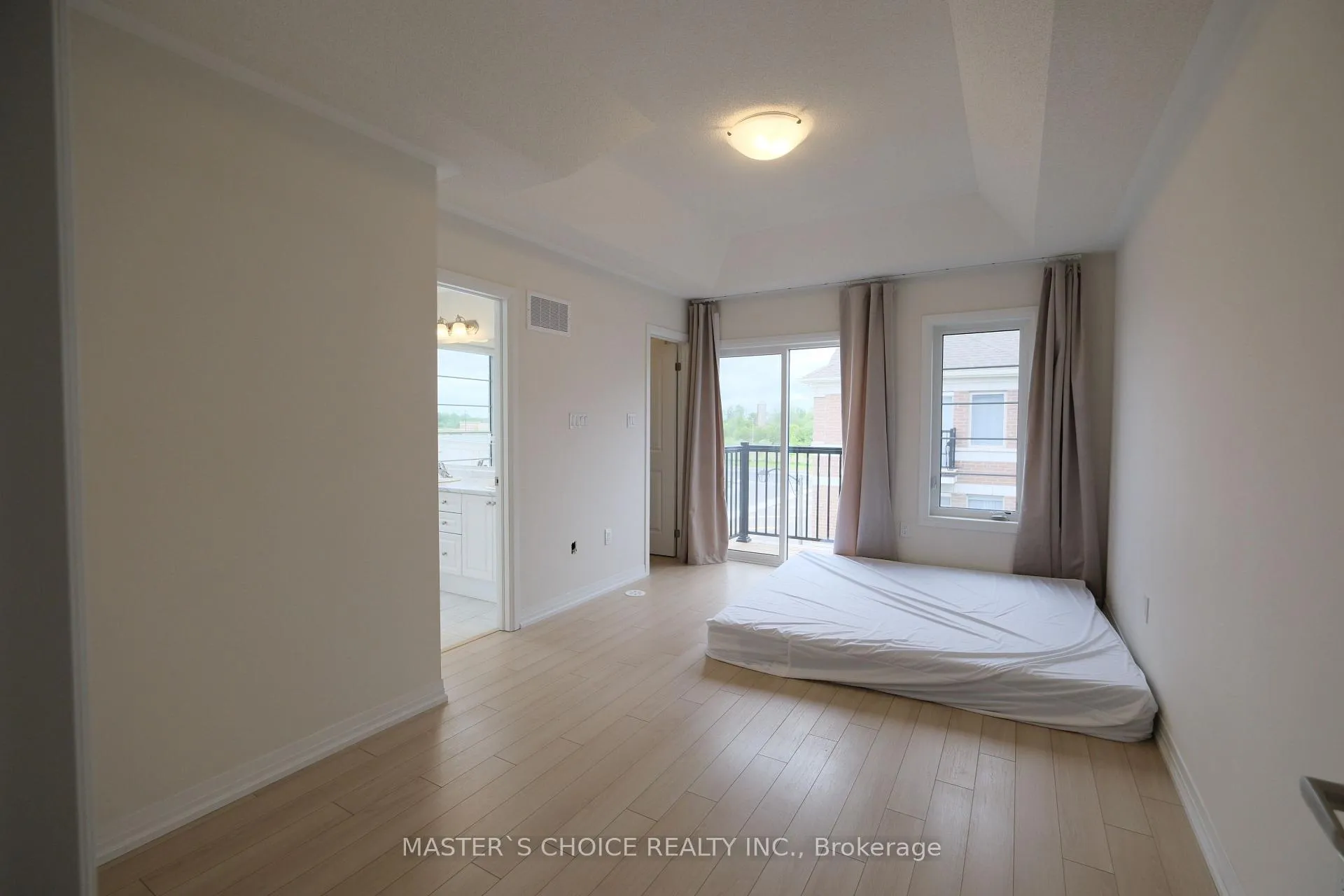 Photo 4 of 45 Sissons Way, Markham, Cedar Grove — HOMEH