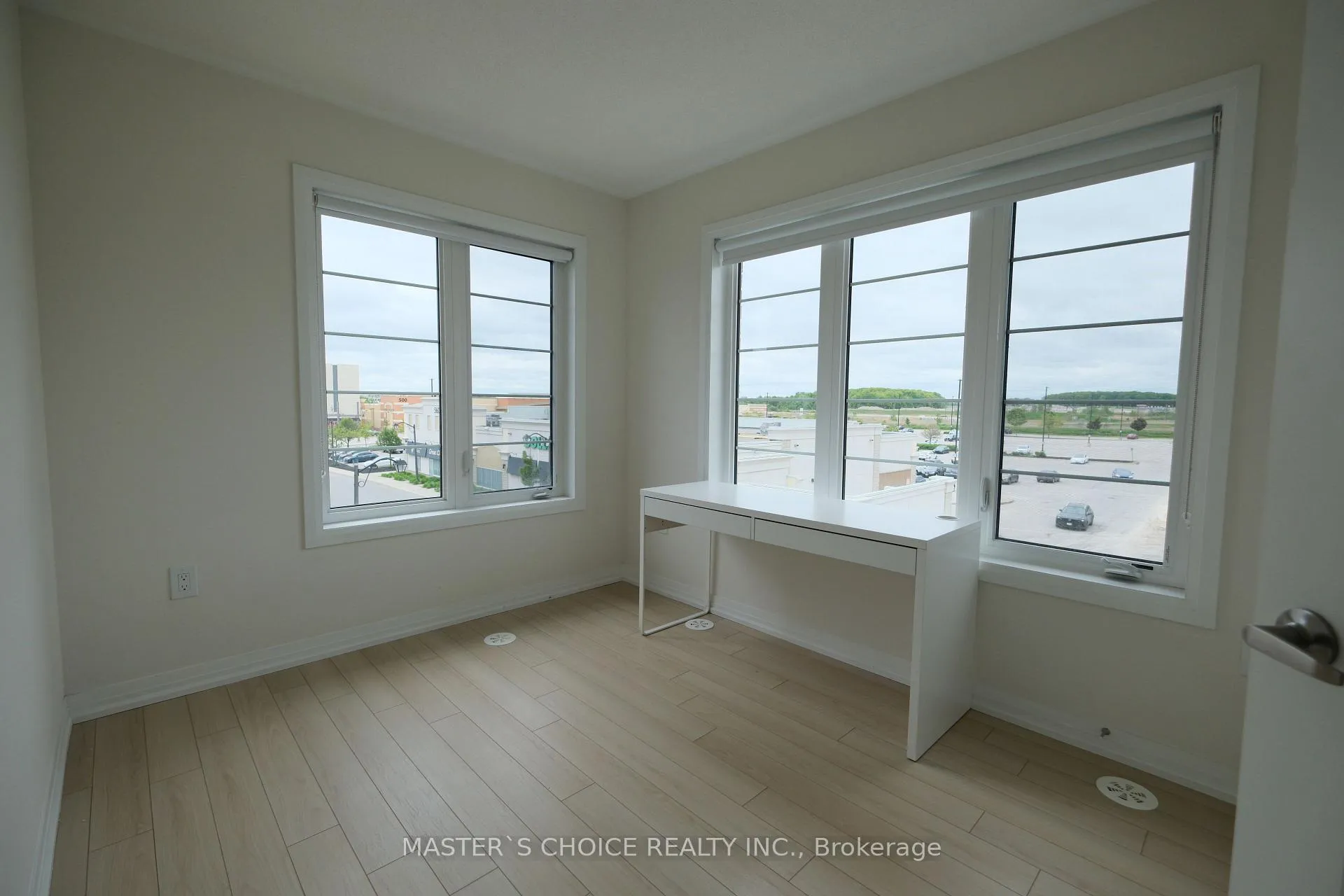 Photo 6 of 45 Sissons Way, Markham, Cedar Grove — HOMEH