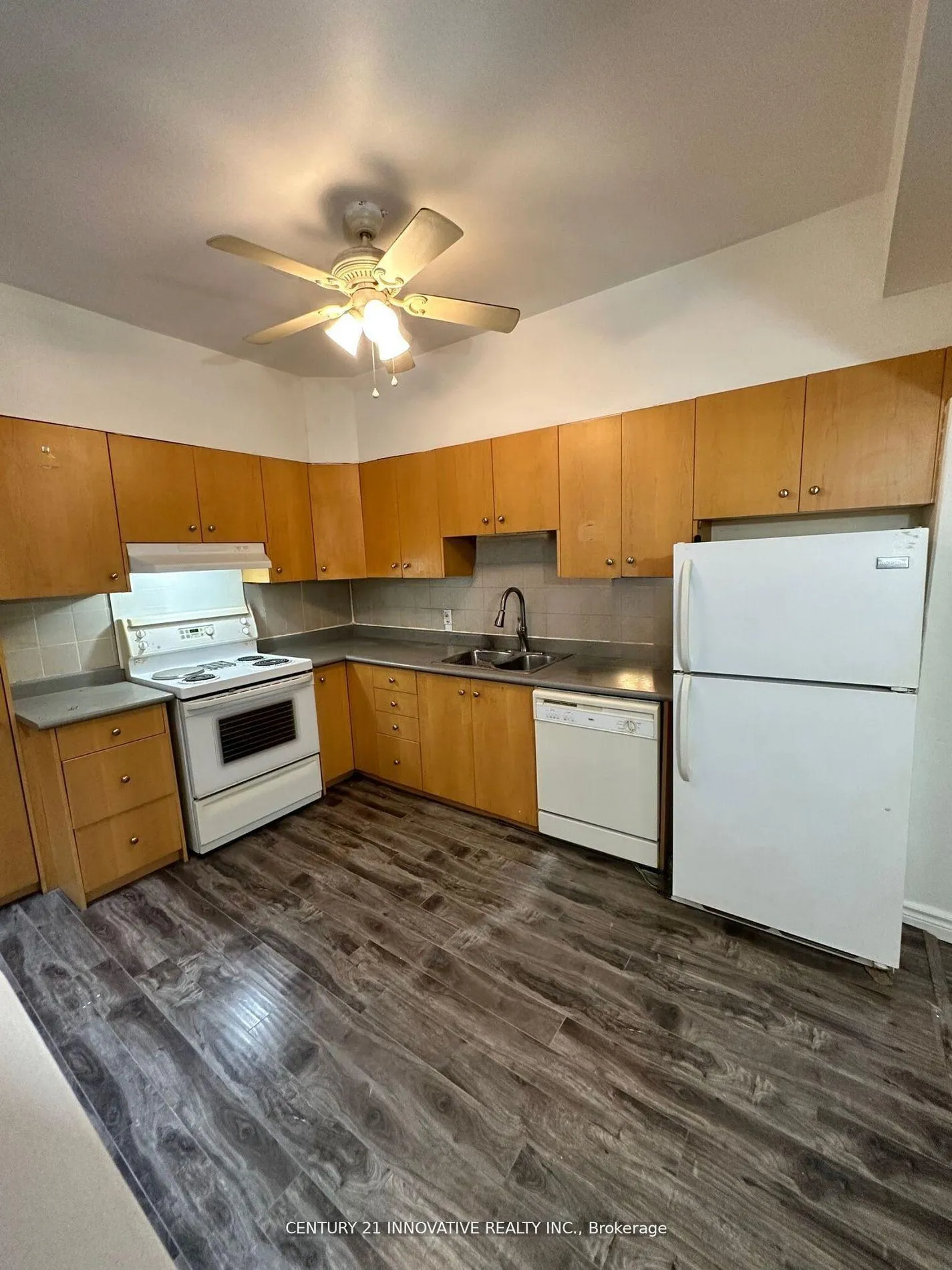 Photo 2 of 29 Eldon Avenue, Toronto, Crescent Town — HOMEH