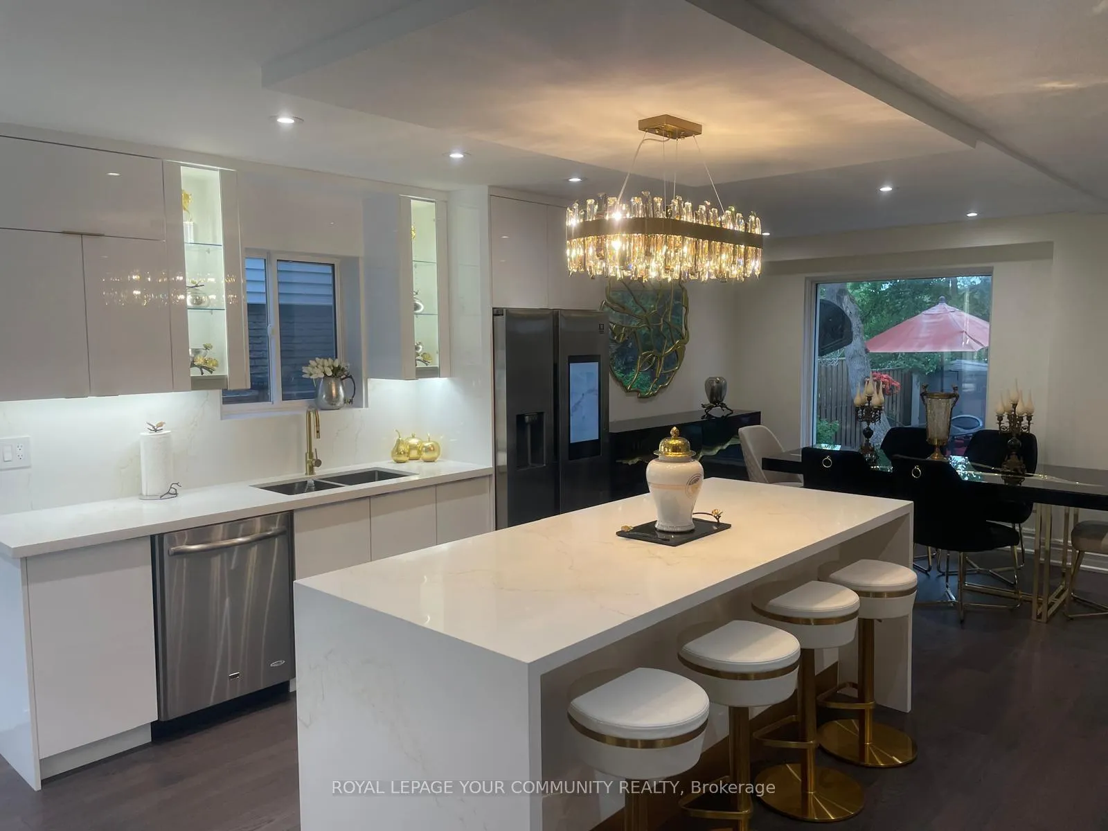 Photo 5 of 8 Kings College Road, Markham, Thornhill — HOMEH