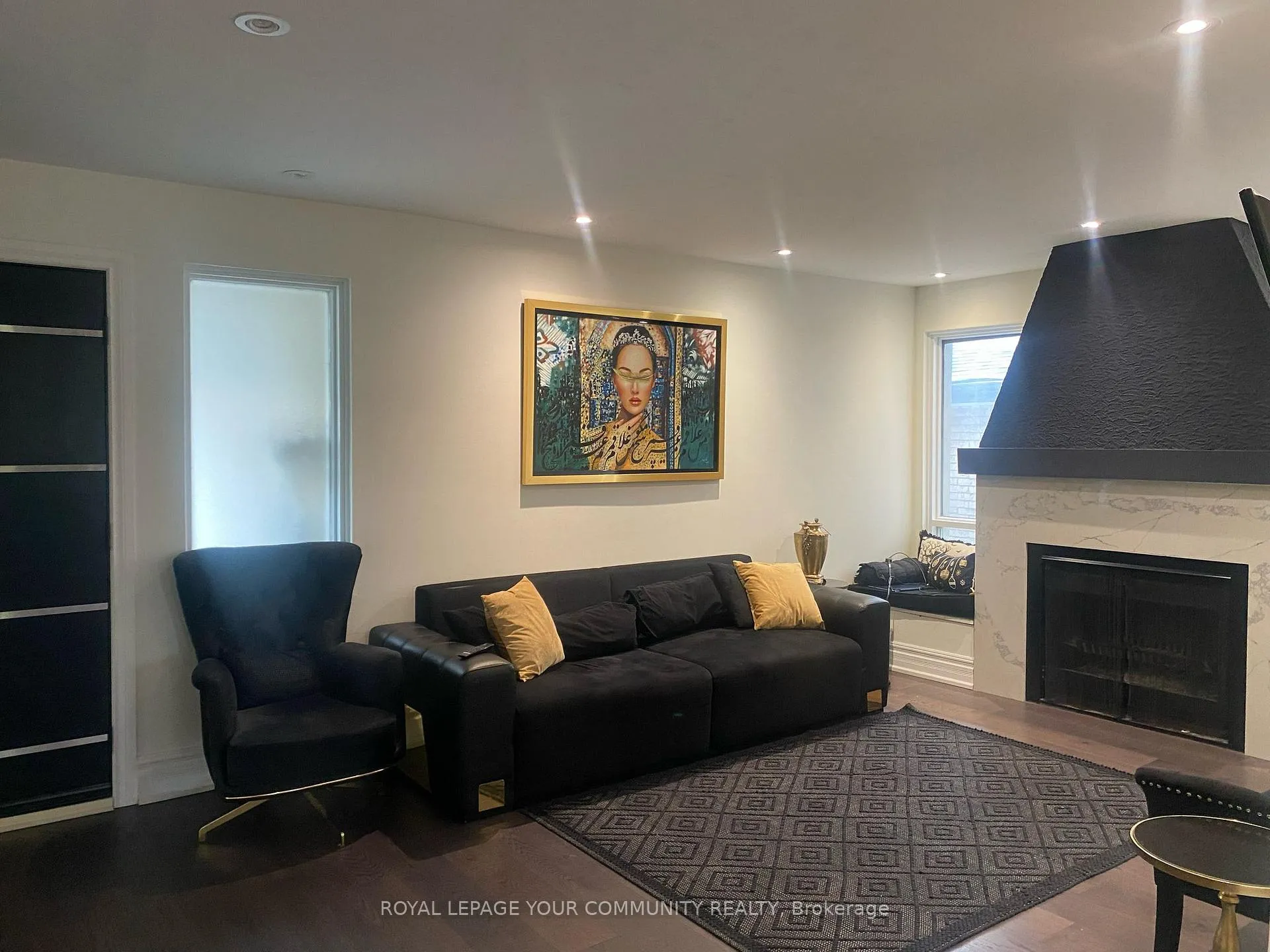 Photo 7 of 8 Kings College Road, Markham, Thornhill — HOMEH