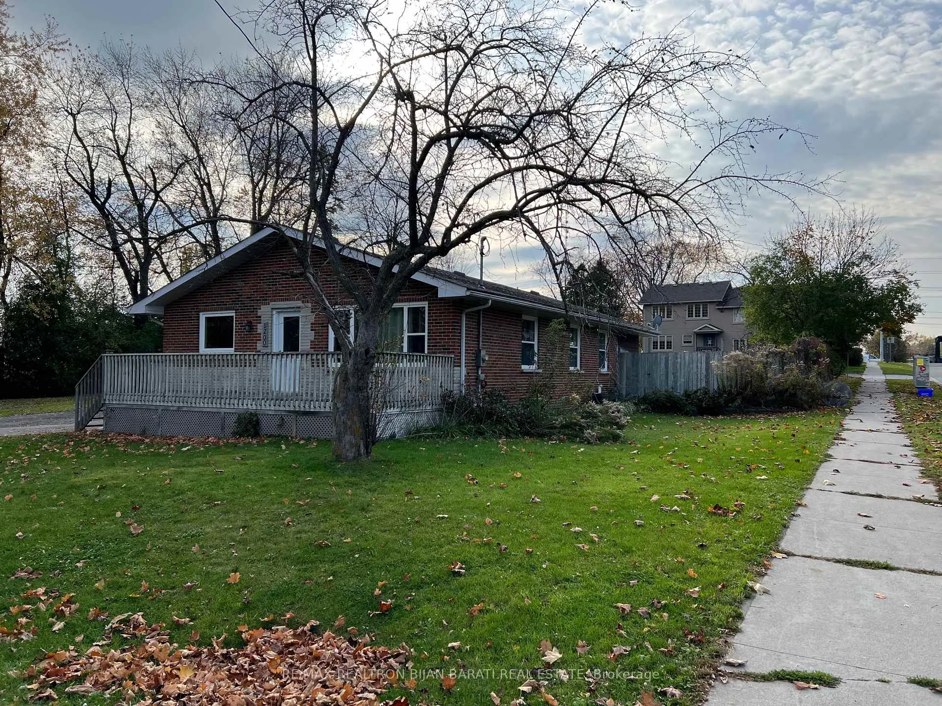 Photo 2 of 1200 Green Street, Whitby, Downtown Whitby — HOMEH