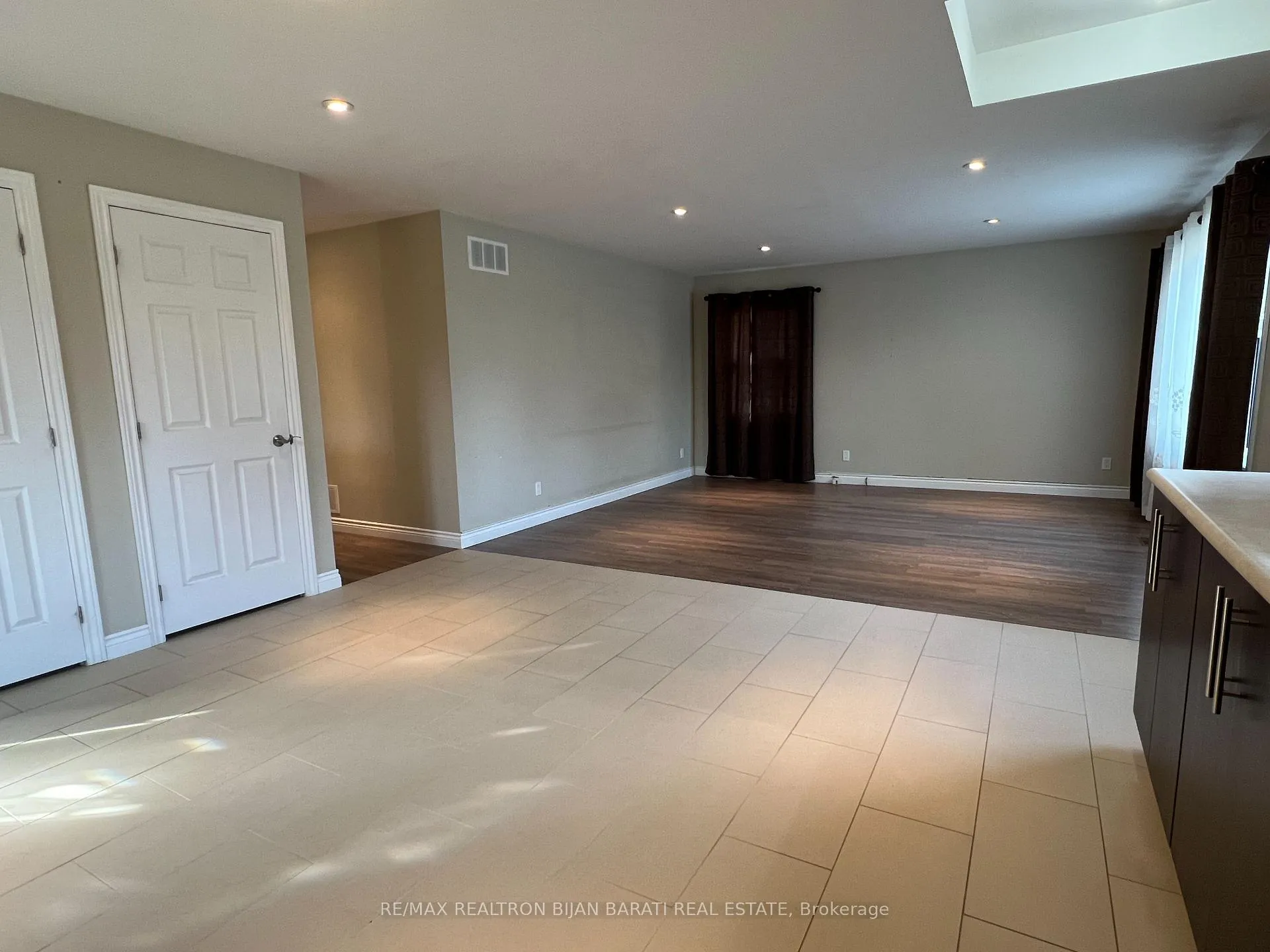 Photo 4 of 1200 Green Street, Whitby, Downtown Whitby — HOMEH