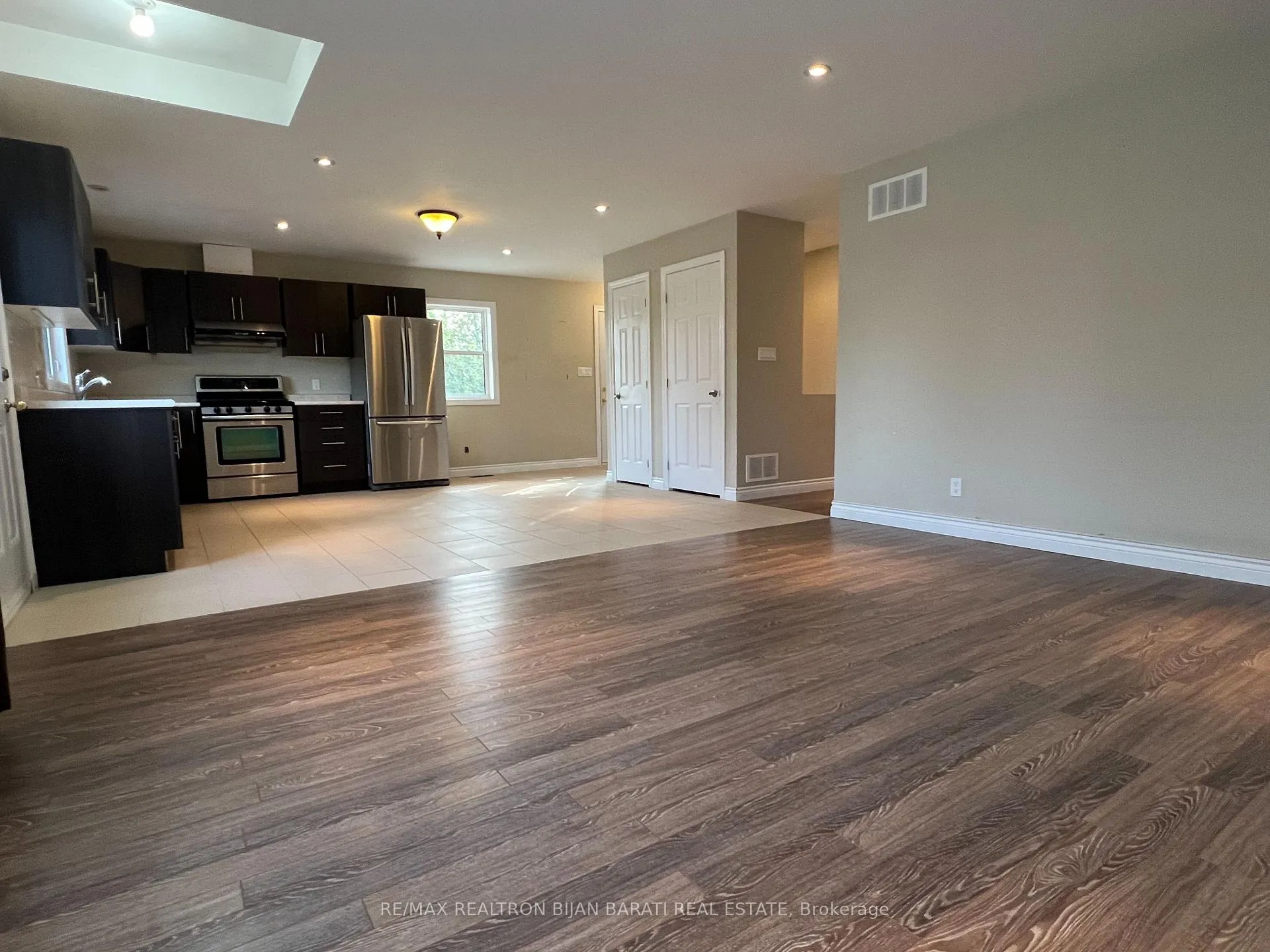 Photo 9 of 1200 Green Street, Whitby, Downtown Whitby — HOMEH