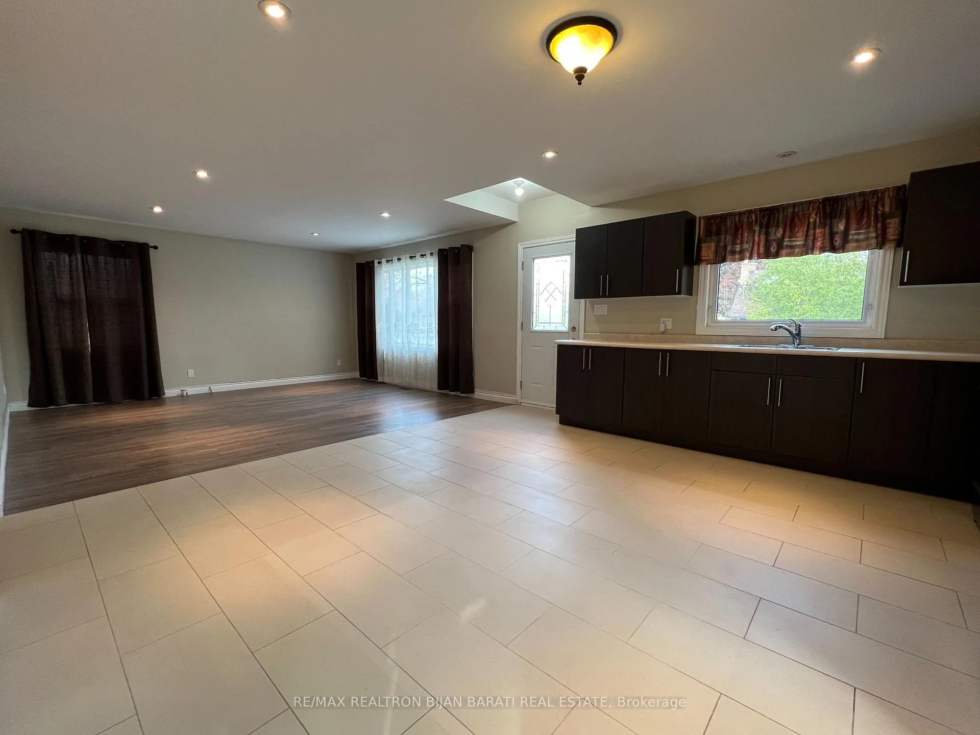 Photo 12 of 1200 Green Street, Whitby, Downtown Whitby — HOMEH