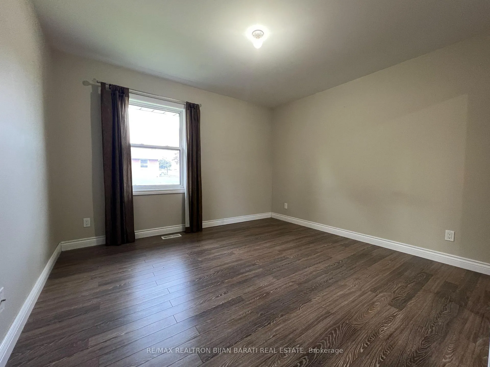 Photo 15 of 1200 Green Street, Whitby, Downtown Whitby — HOMEH