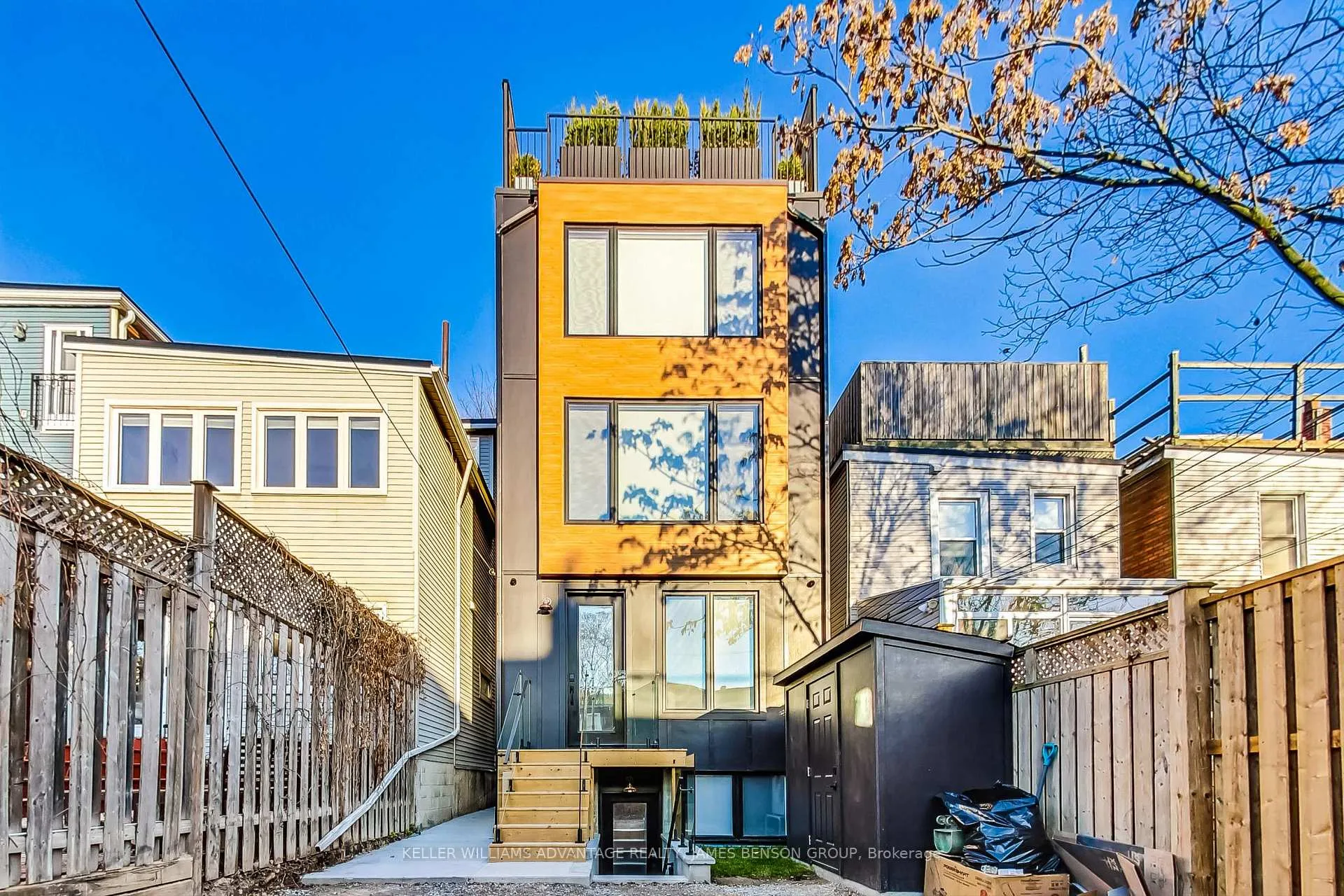 Photo 4 of Unit Unit 2, 32 Galt Avenue, Toronto, South Riverdale — HOMEH