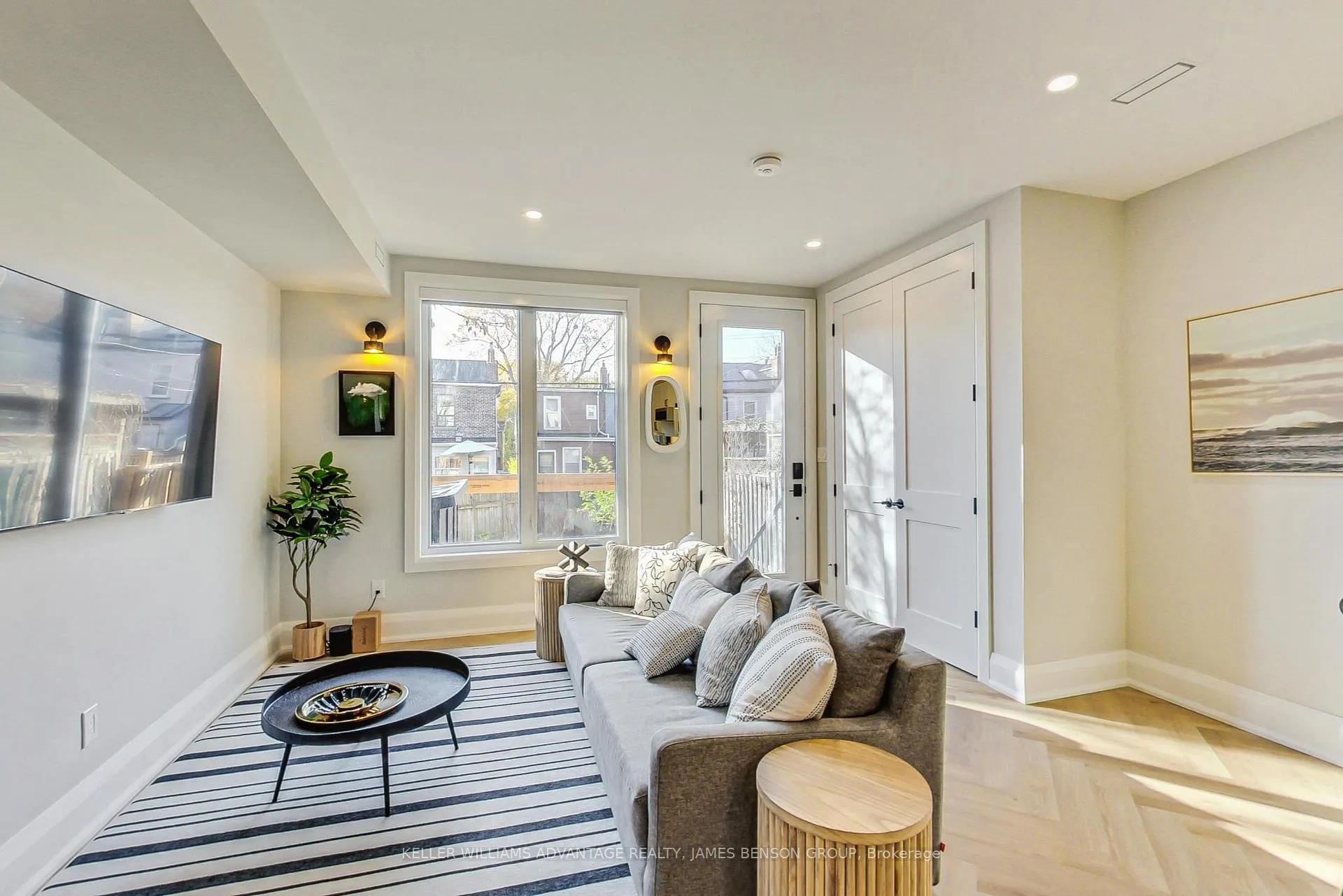 Photo 7 of Unit Unit 2, 32 Galt Avenue, Toronto, South Riverdale — HOMEH