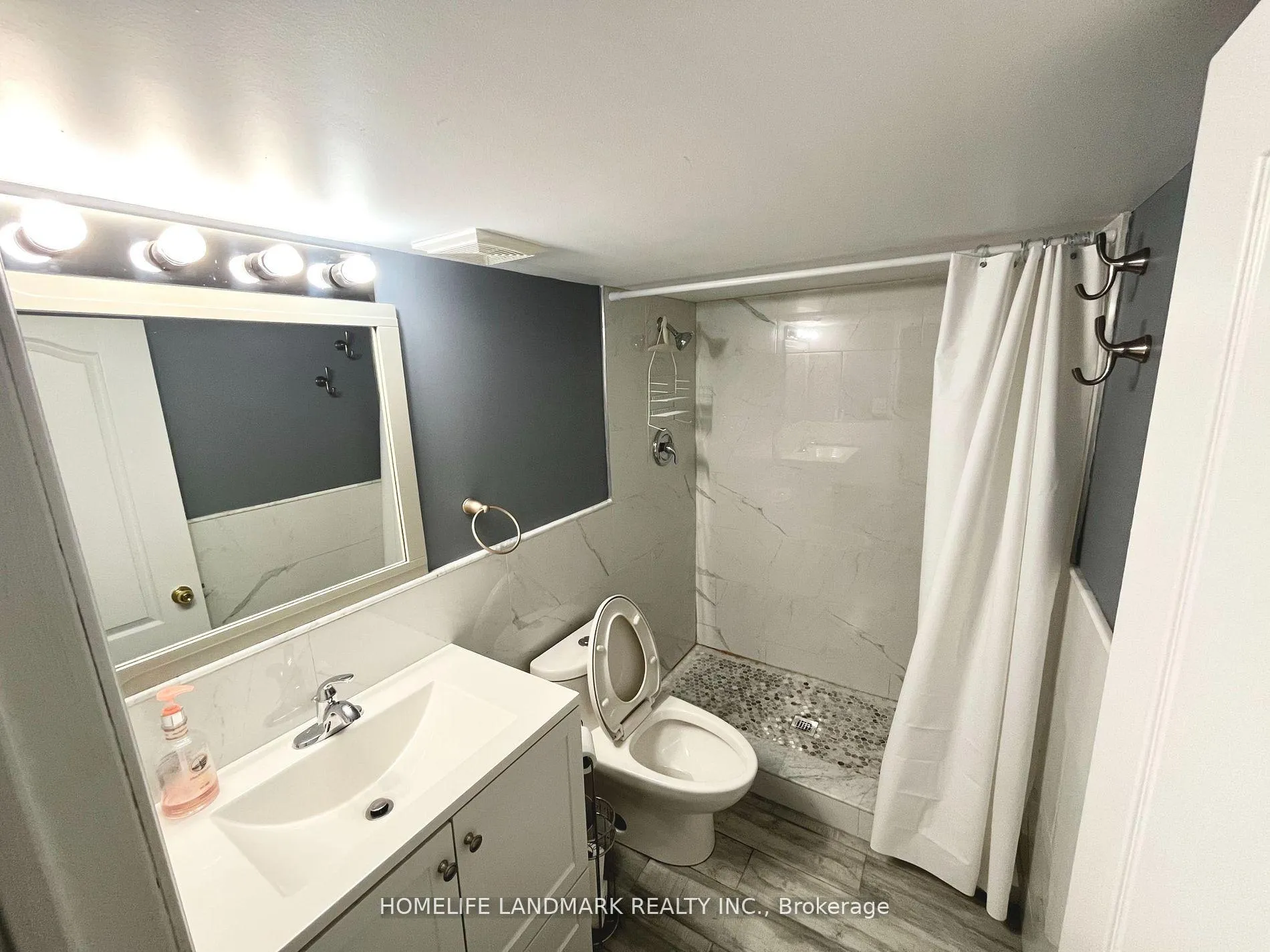 Photo 5 of 31 Leamdeadow Road, Vaughan, Vellore Village — HOMEH