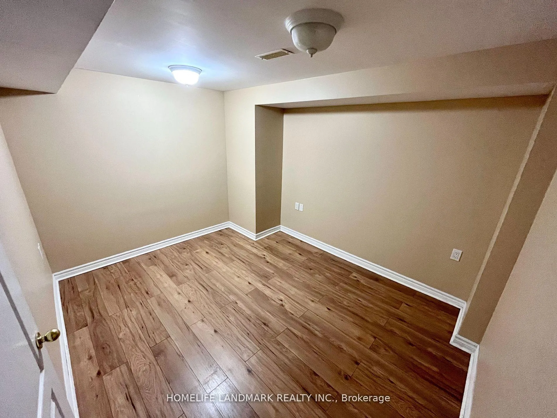Photo 7 of 31 Leamdeadow Road, Vaughan, Vellore Village — HOMEH