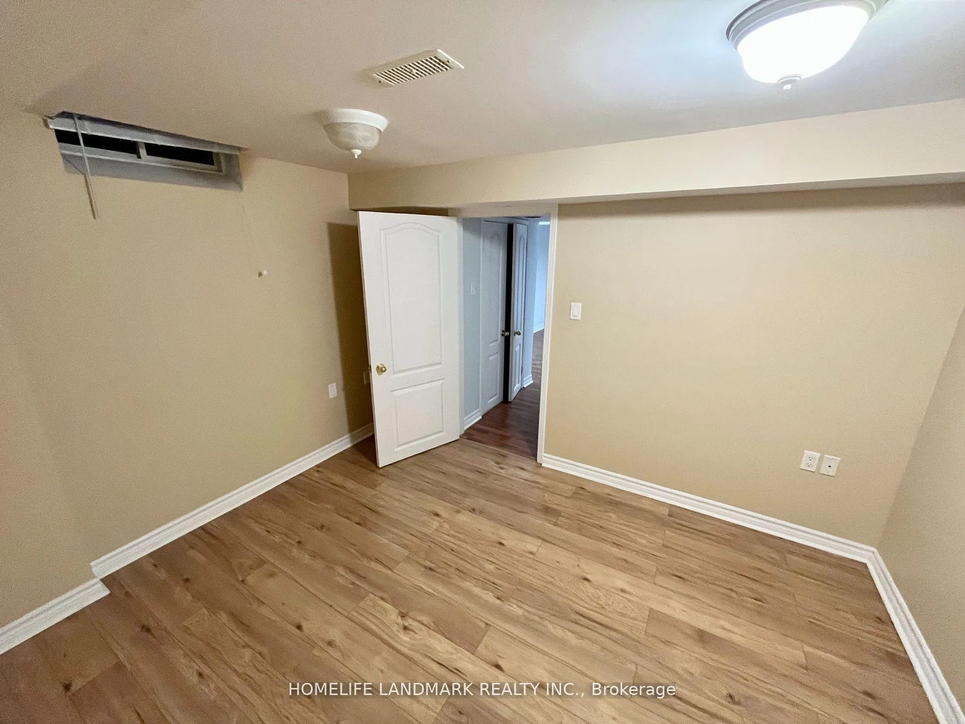 Photo 8 of 31 Leamdeadow Road, Vaughan, Vellore Village — HOMEH