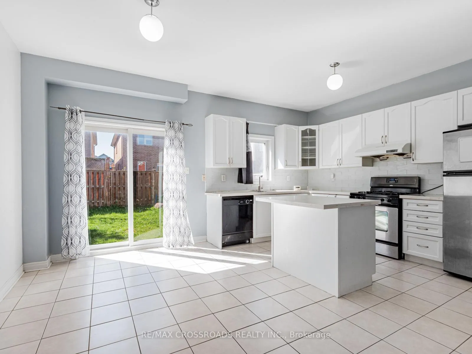 Photo 8 of 81 Lahore Crescent, Markham, Cedarwood — HOMEH