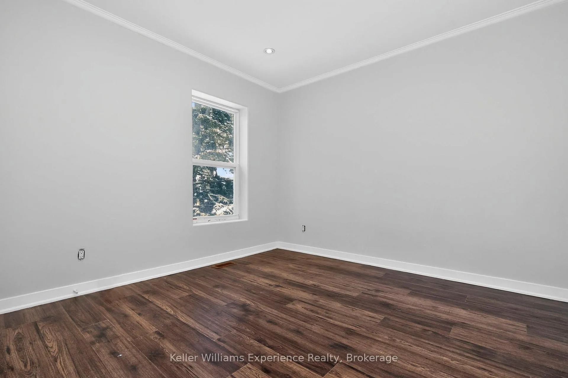Photo 5 of Unit 1, 295 Bay Street, Midland — HOMEH
