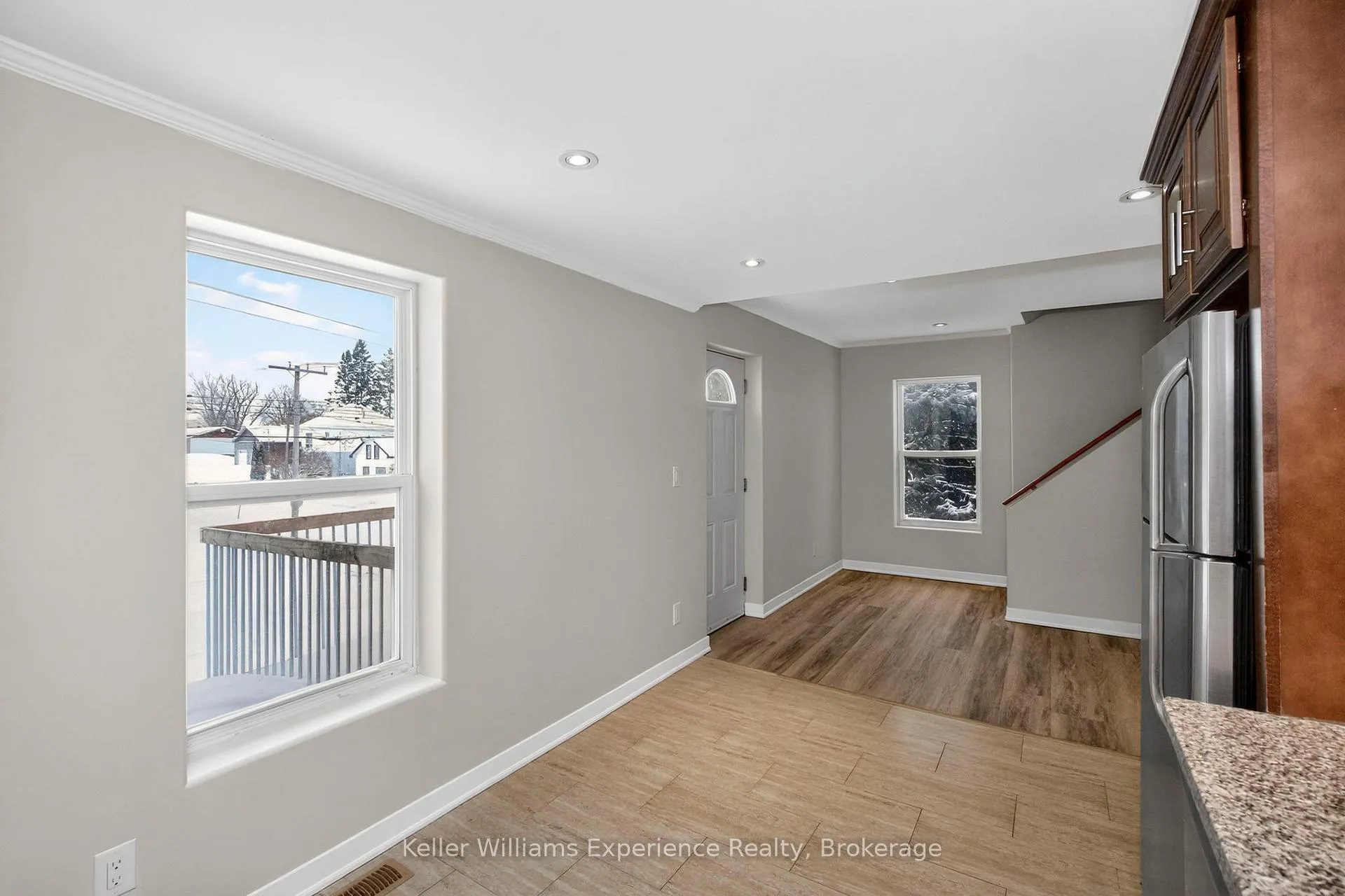 Photo 15 of Unit 1, 295 Bay Street, Midland — HOMEH