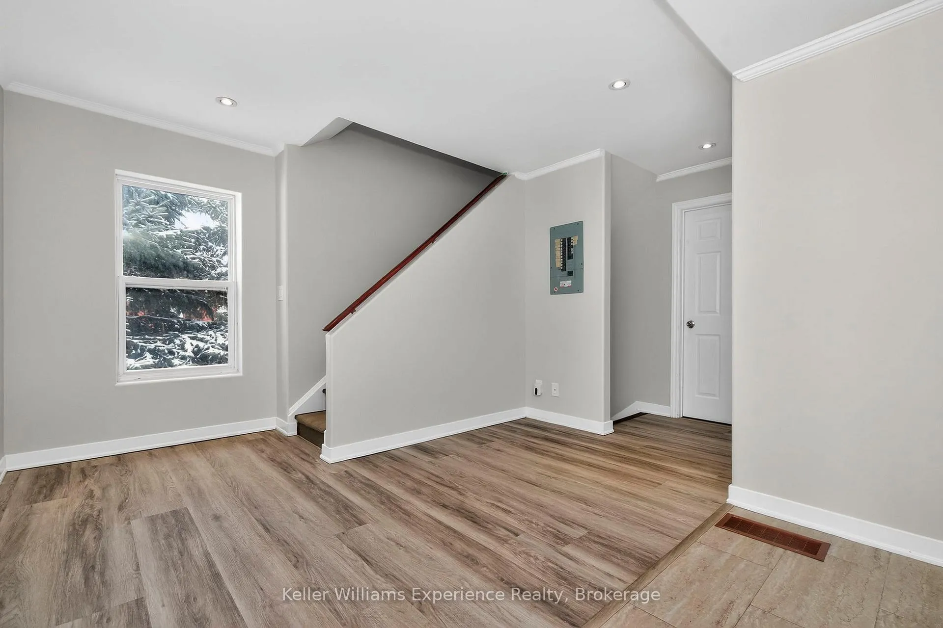 Photo 16 of Unit 1, 295 Bay Street, Midland — HOMEH