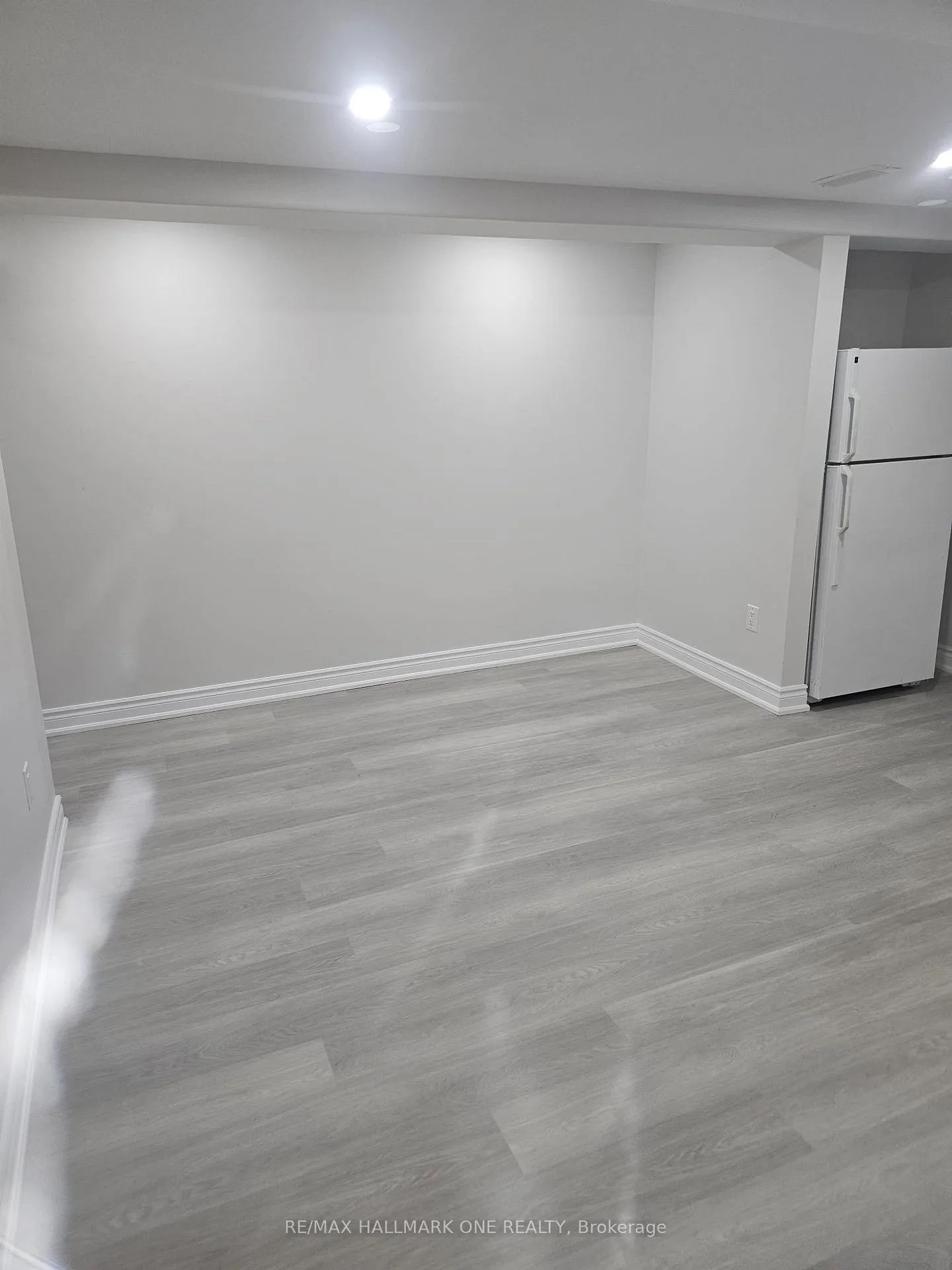 Photo 6 of Unit Lower, 1 Makin Court, Ajax, Central — HOMEH