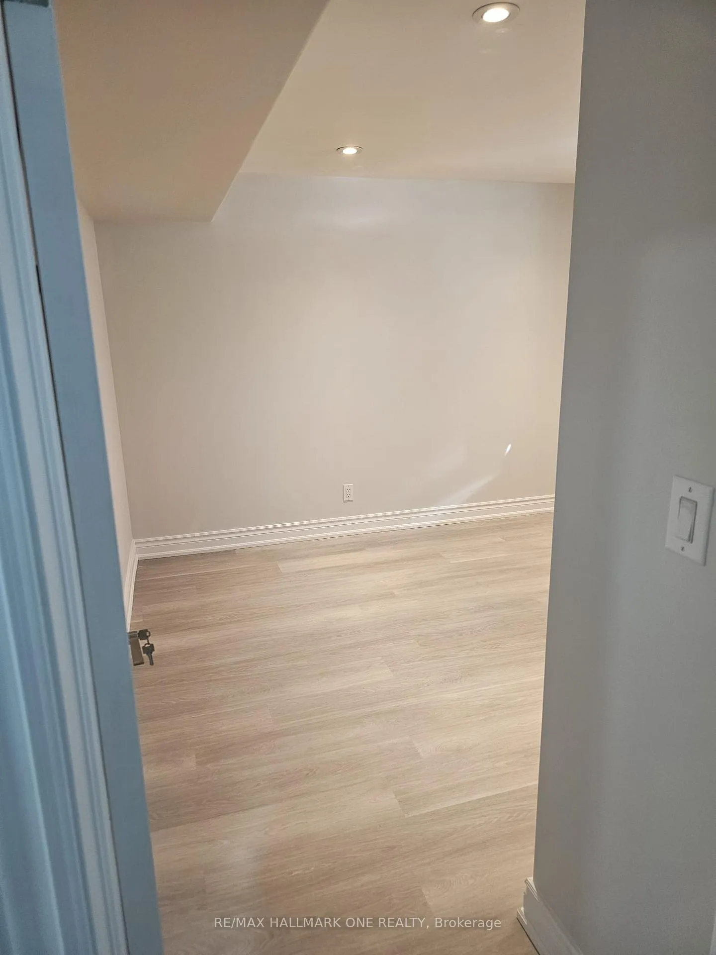 Photo 9 of Unit Lower, 1 Makin Court, Ajax, Central — HOMEH