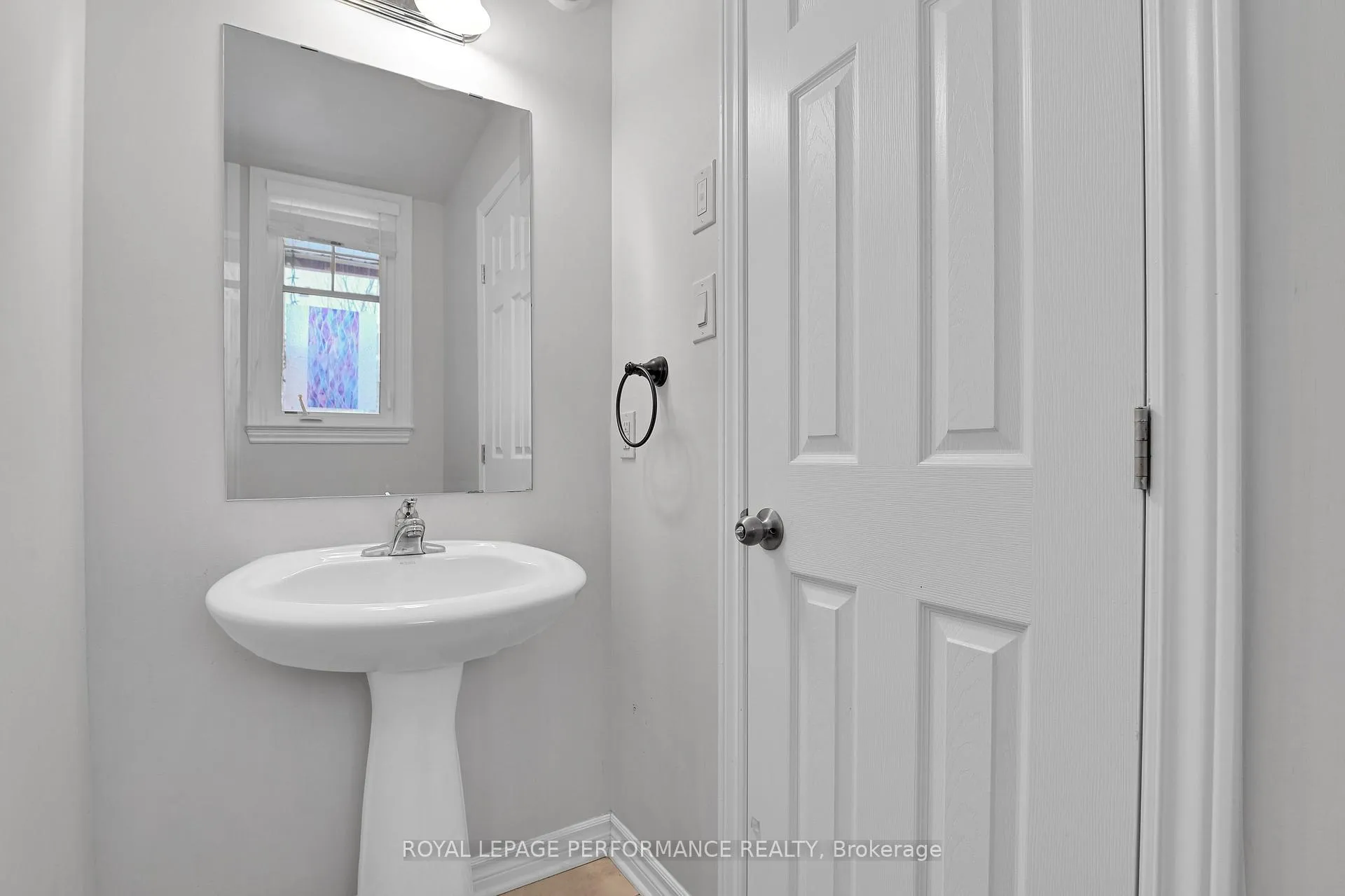 Photo 6 of 114 Mojave Crescent, Ottawa, Stittsville (North) — HOMEH