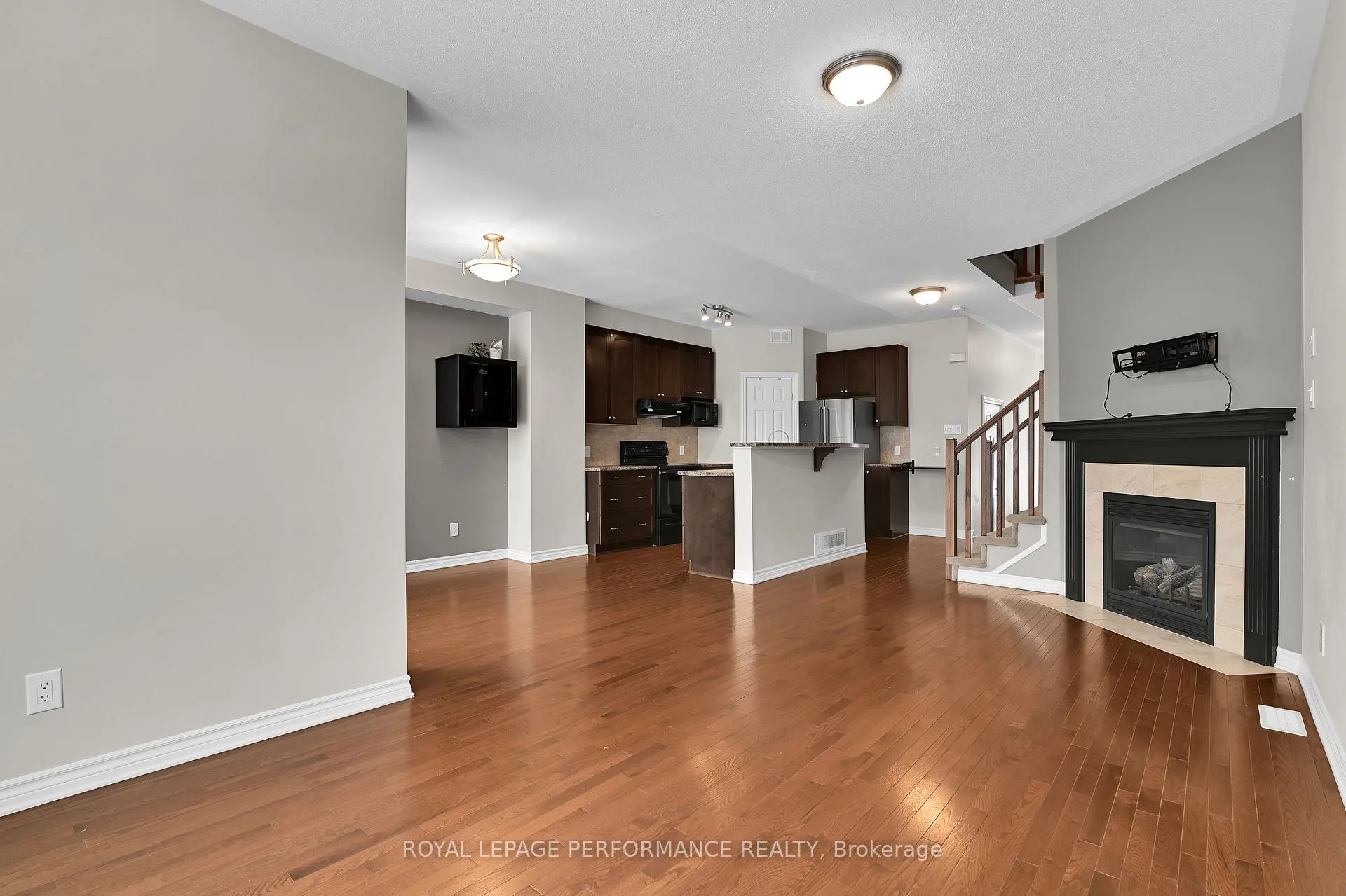 Photo 15 of 114 Mojave Crescent, Ottawa, Stittsville (North) — HOMEH
