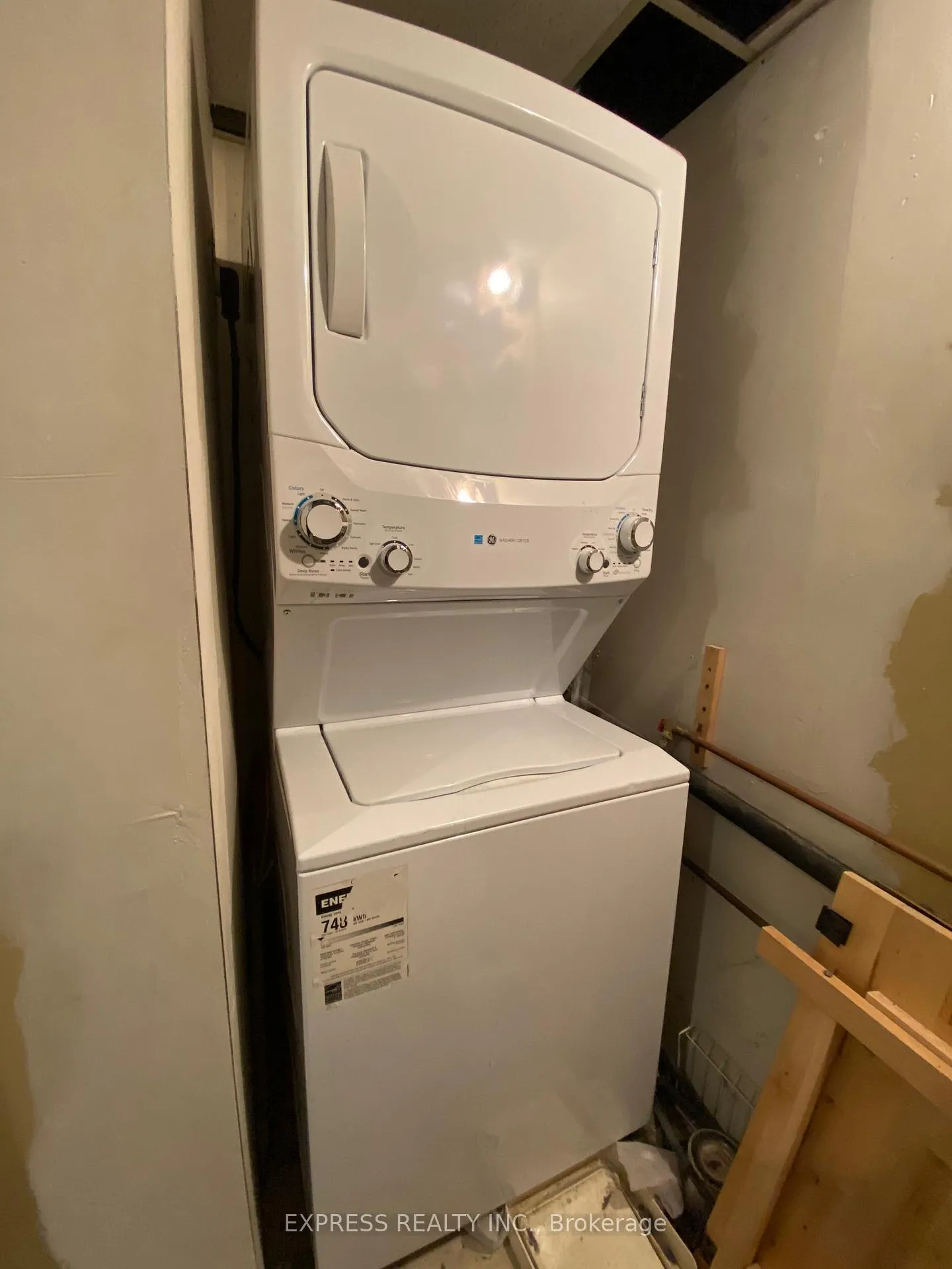 Photo 11 of Unit Lower, 1328 Avenue Road, Toronto, Lawrence Park South — HOMEH