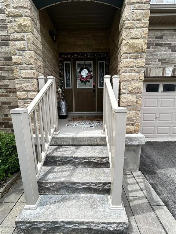 Photo 2 of 722 Sundew Drive, Waterloo — HOMEH