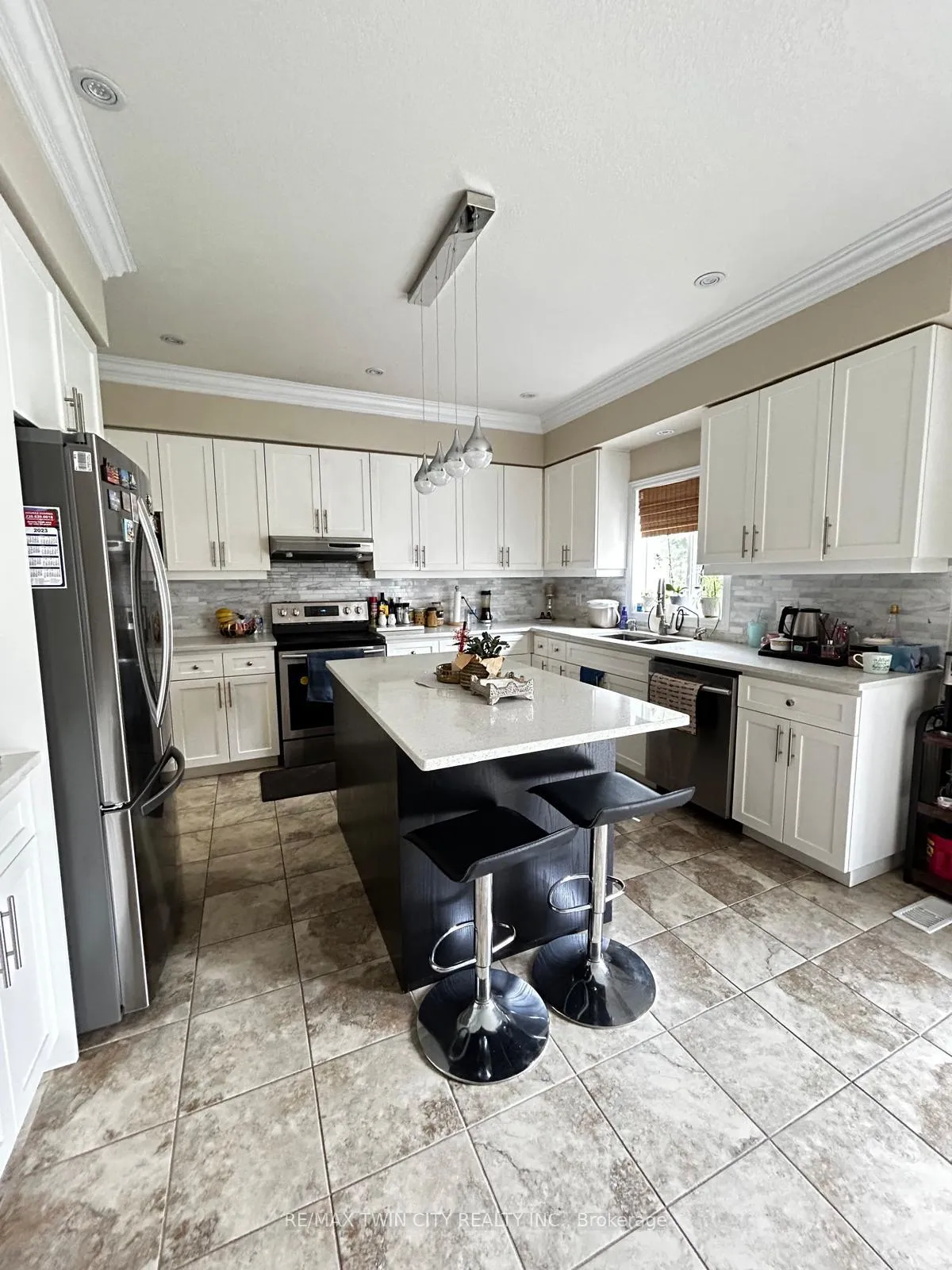 Photo 8 of 722 Sundew Drive, Waterloo — HOMEH
