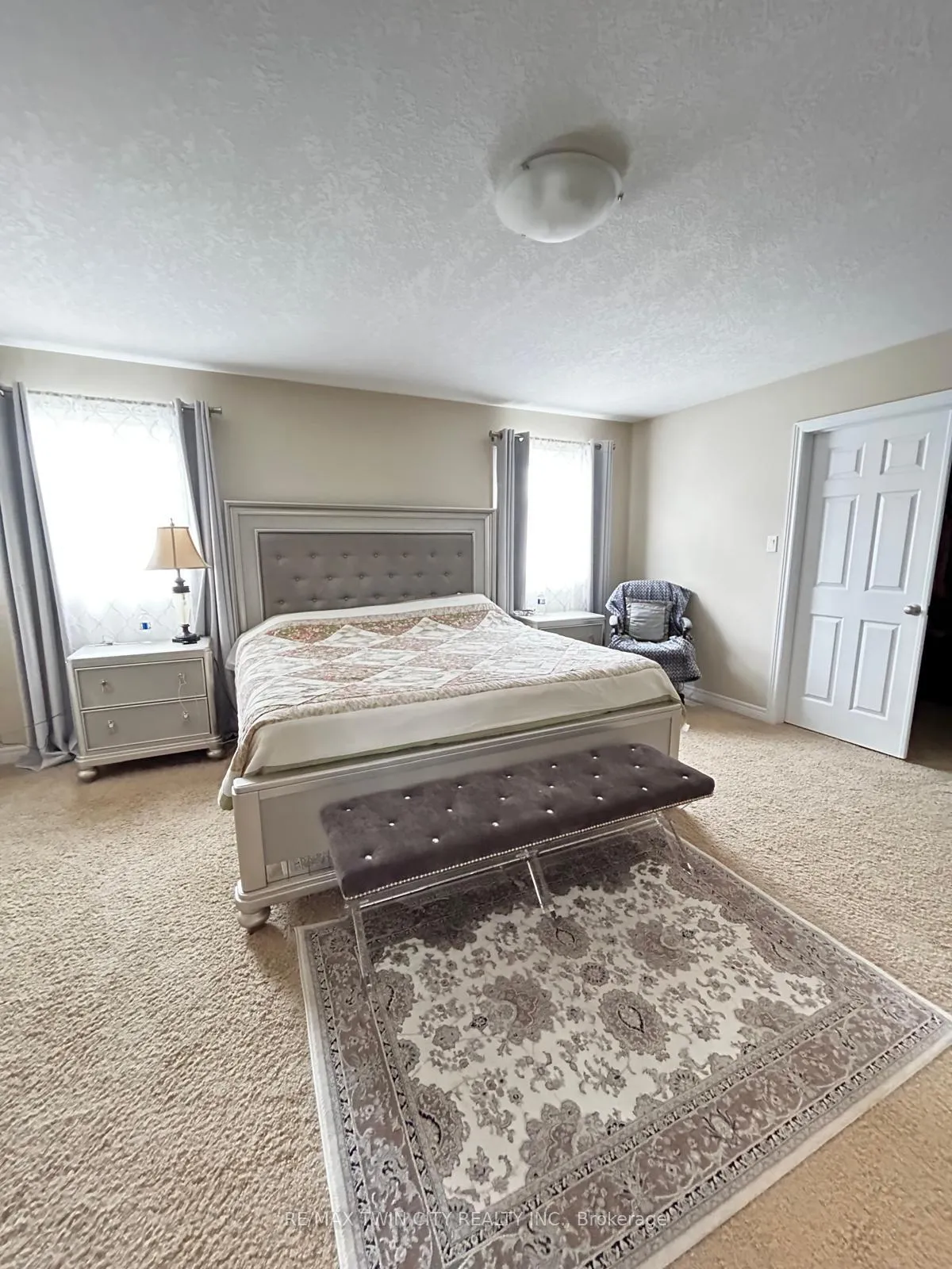 Photo 13 of 722 Sundew Drive, Waterloo — HOMEH