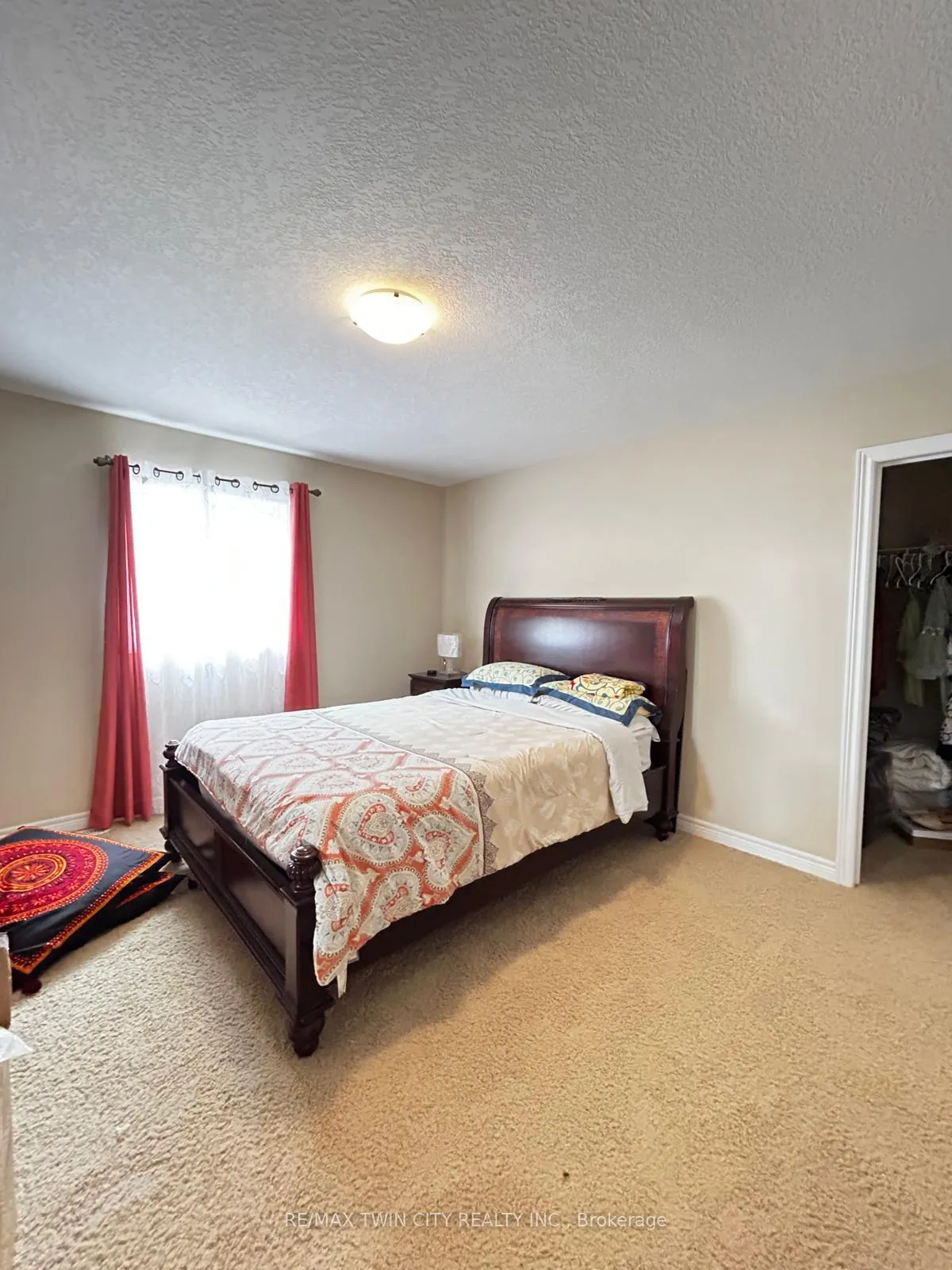 Photo 16 of 722 Sundew Drive, Waterloo — HOMEH