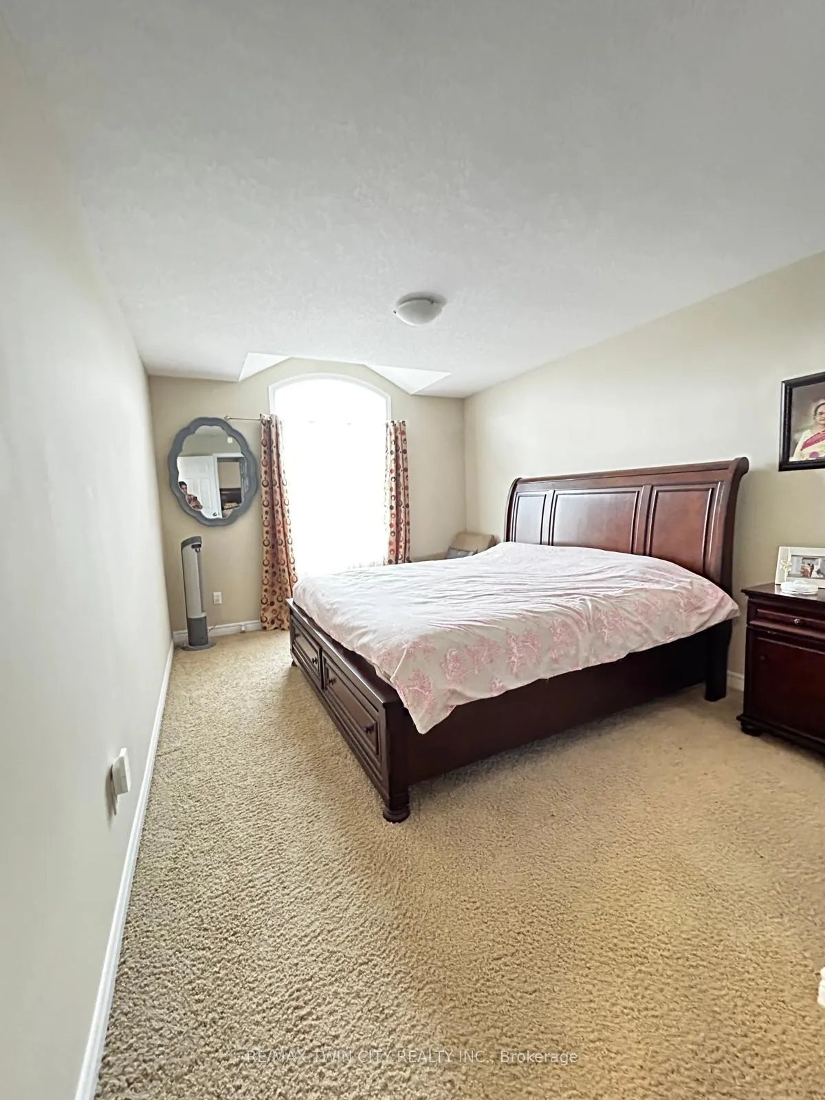 Photo 17 of 722 Sundew Drive, Waterloo — HOMEH